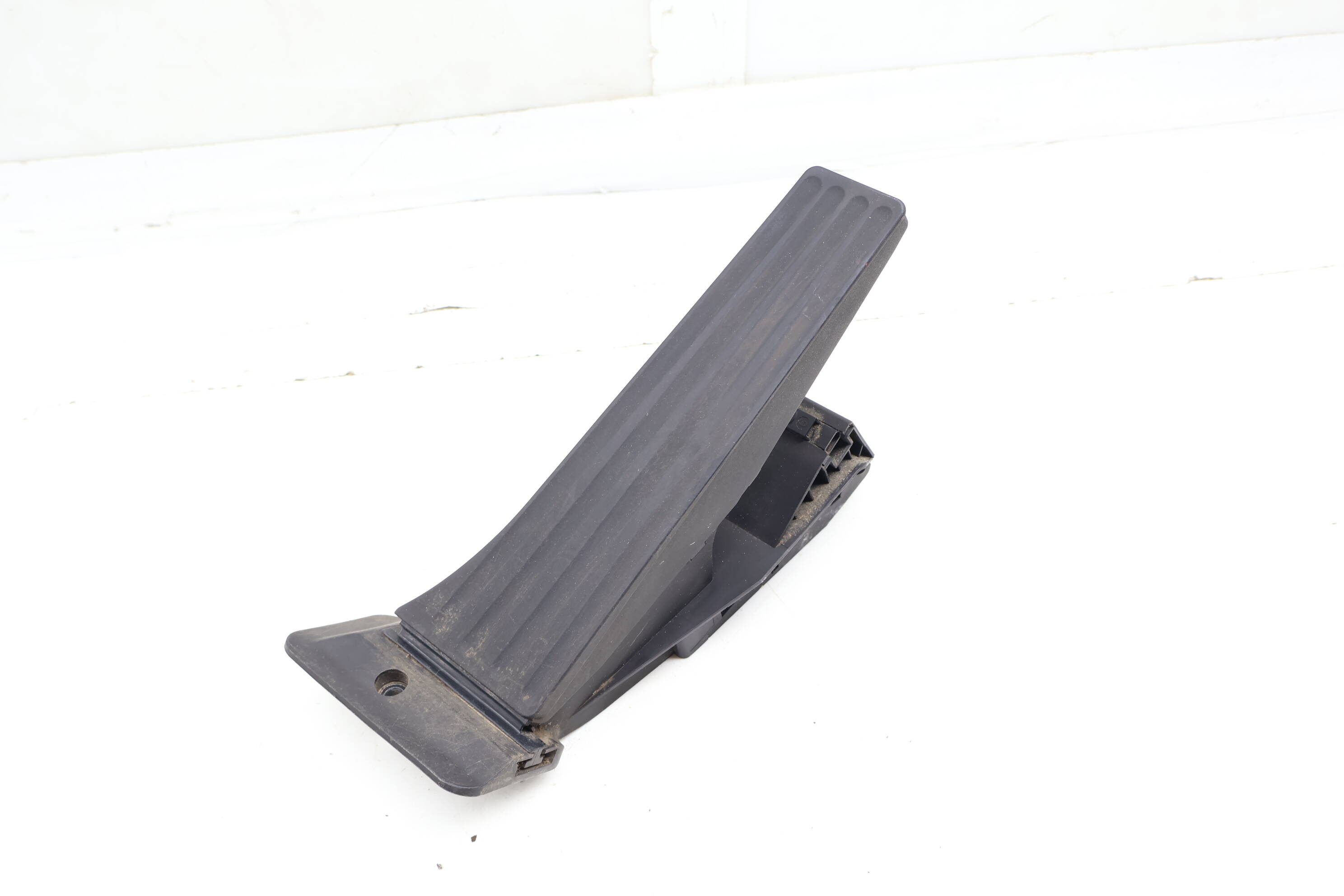 Gas Pedal / Accelerator Module 35426852644