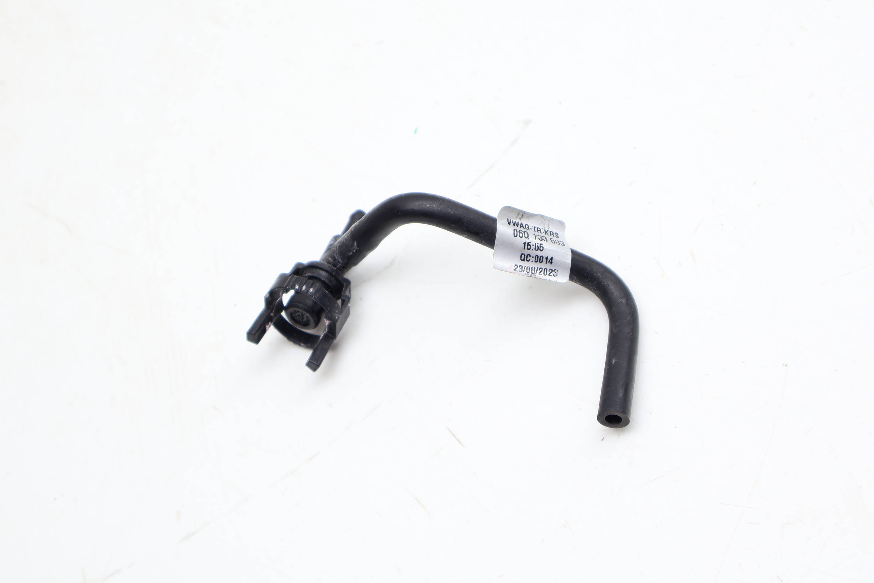 Vacuum Connecting Hose / Line 06Q133583