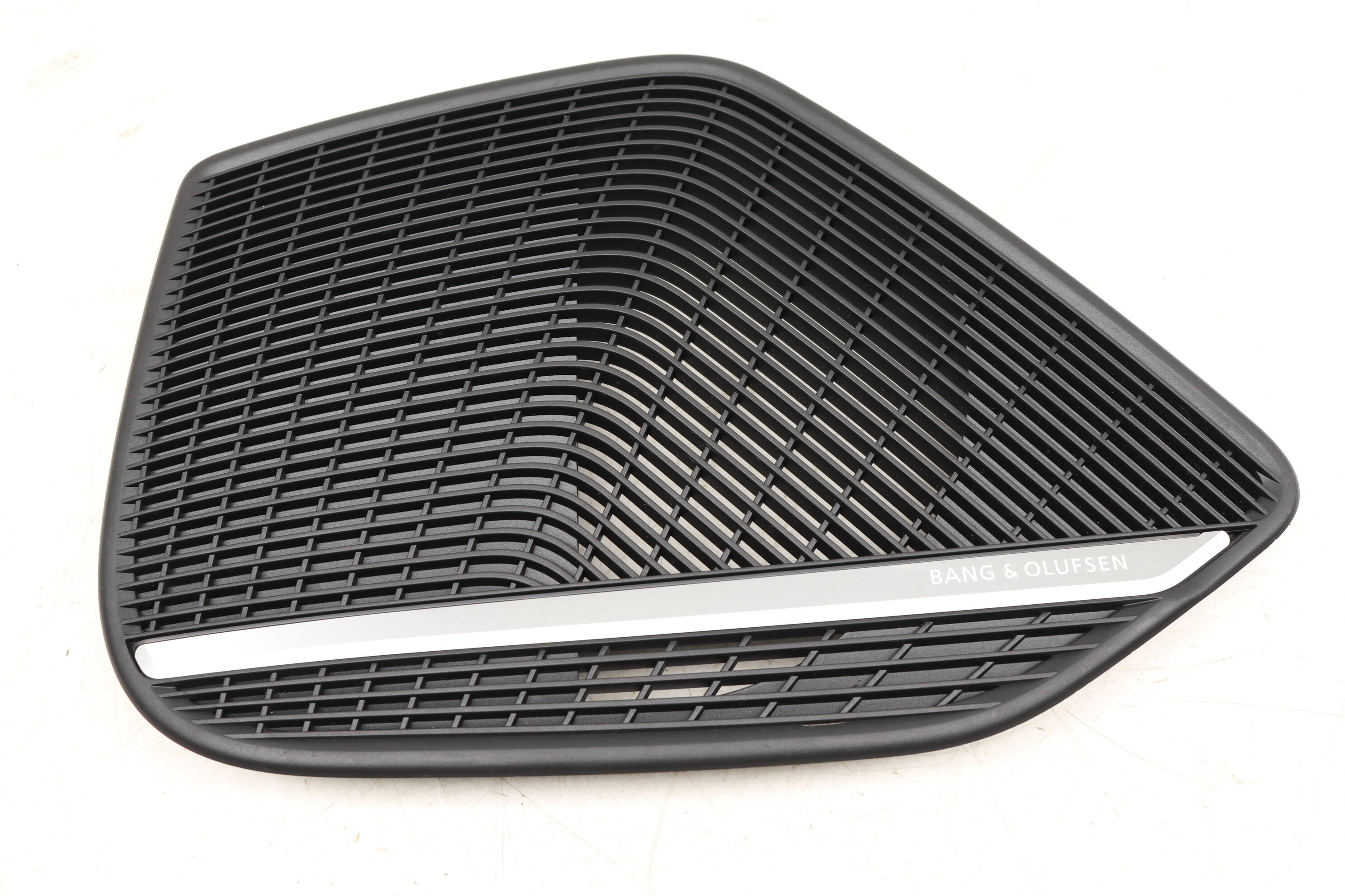 Door&#x20;Speaker&#x20;Grille&#x20;&#x28;Bang&#x20;&amp;&#x20;Olufsen&#x29;&#x20;8W6035144A