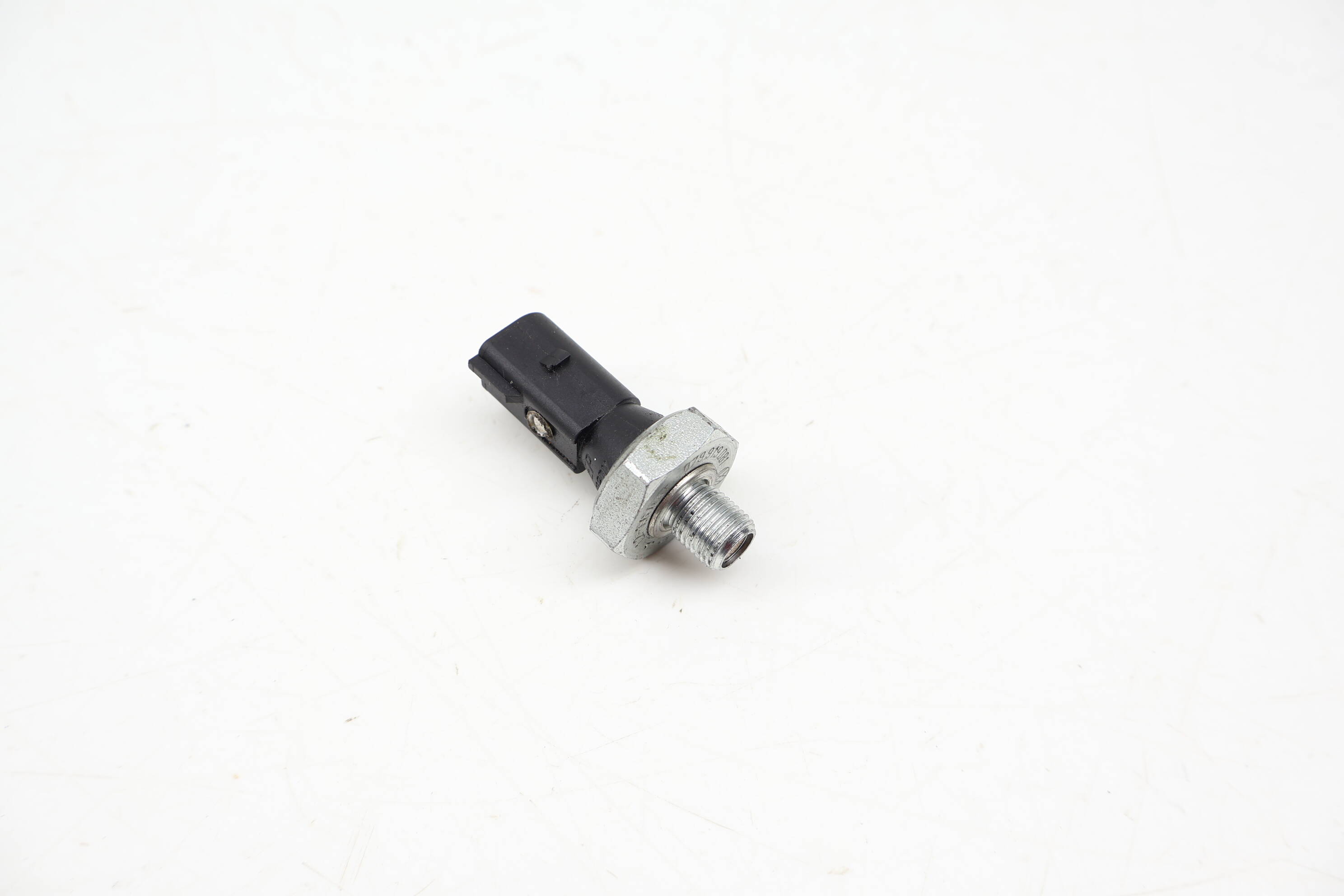 Engine Oil Pressure Sensor / Switch 079919081 95560609102