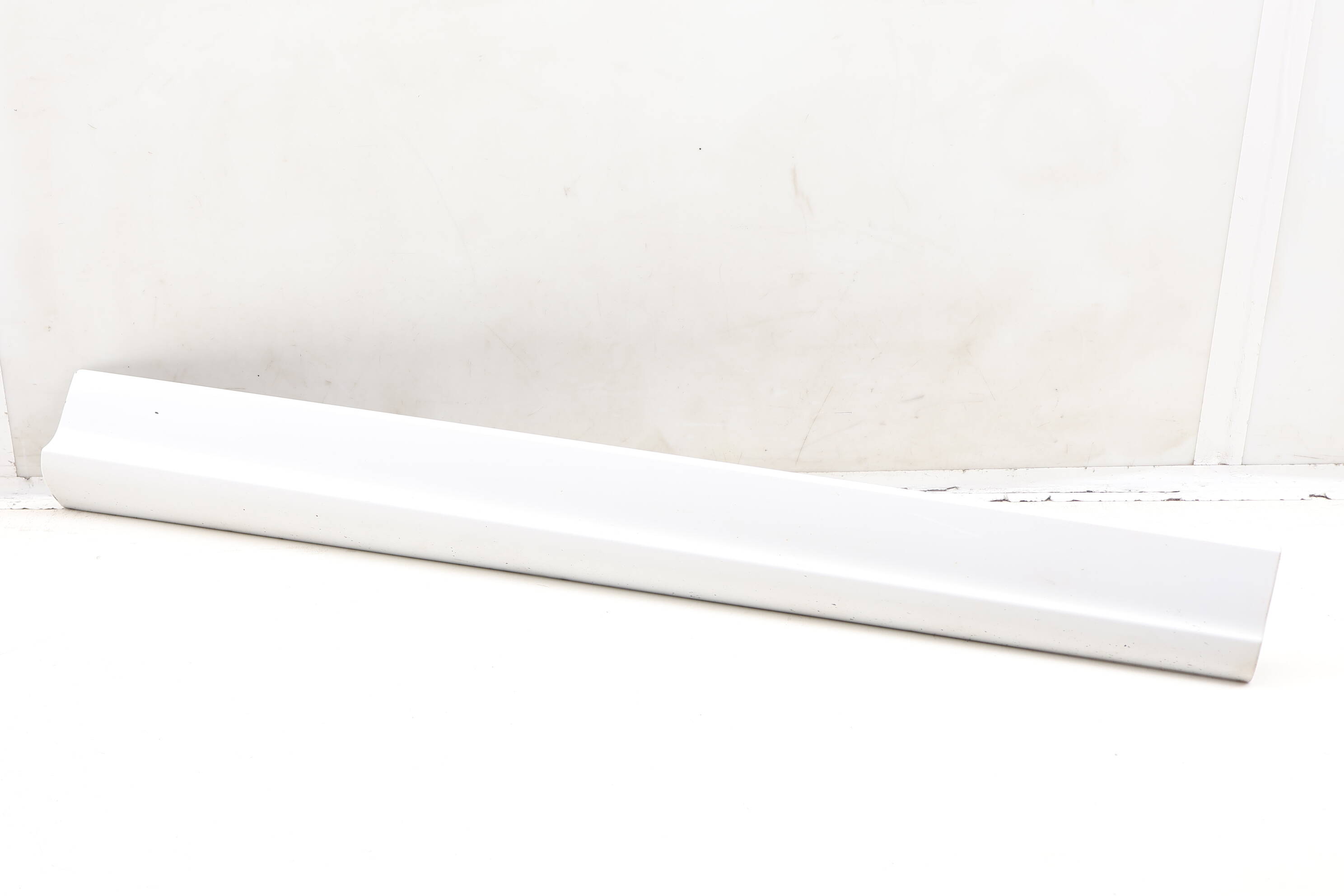 Lower Door Molding / Cover 8R0853960B