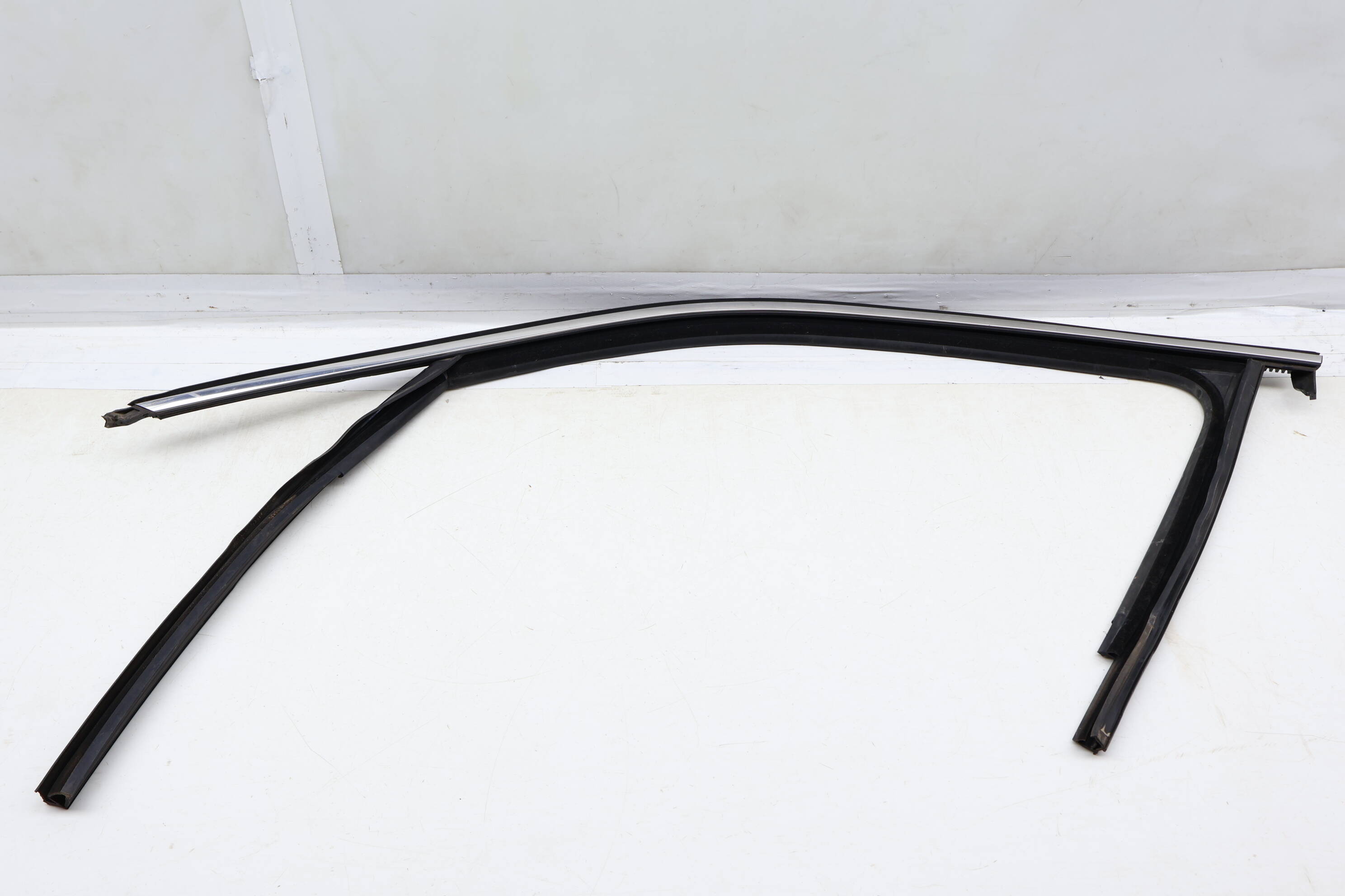 Door Window Glass Channel / Seal 3CM837431