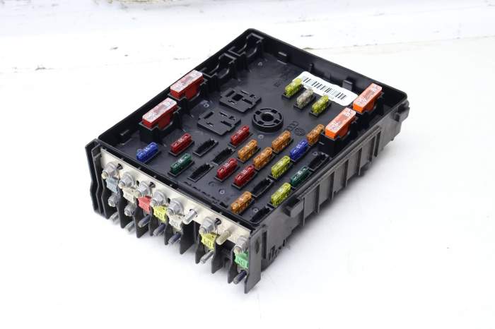 Relay / Fuse Box 3C0937125 main product photo