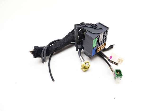 Radio Stereo Wiring Connector Plug / Pigtail Set main product photo