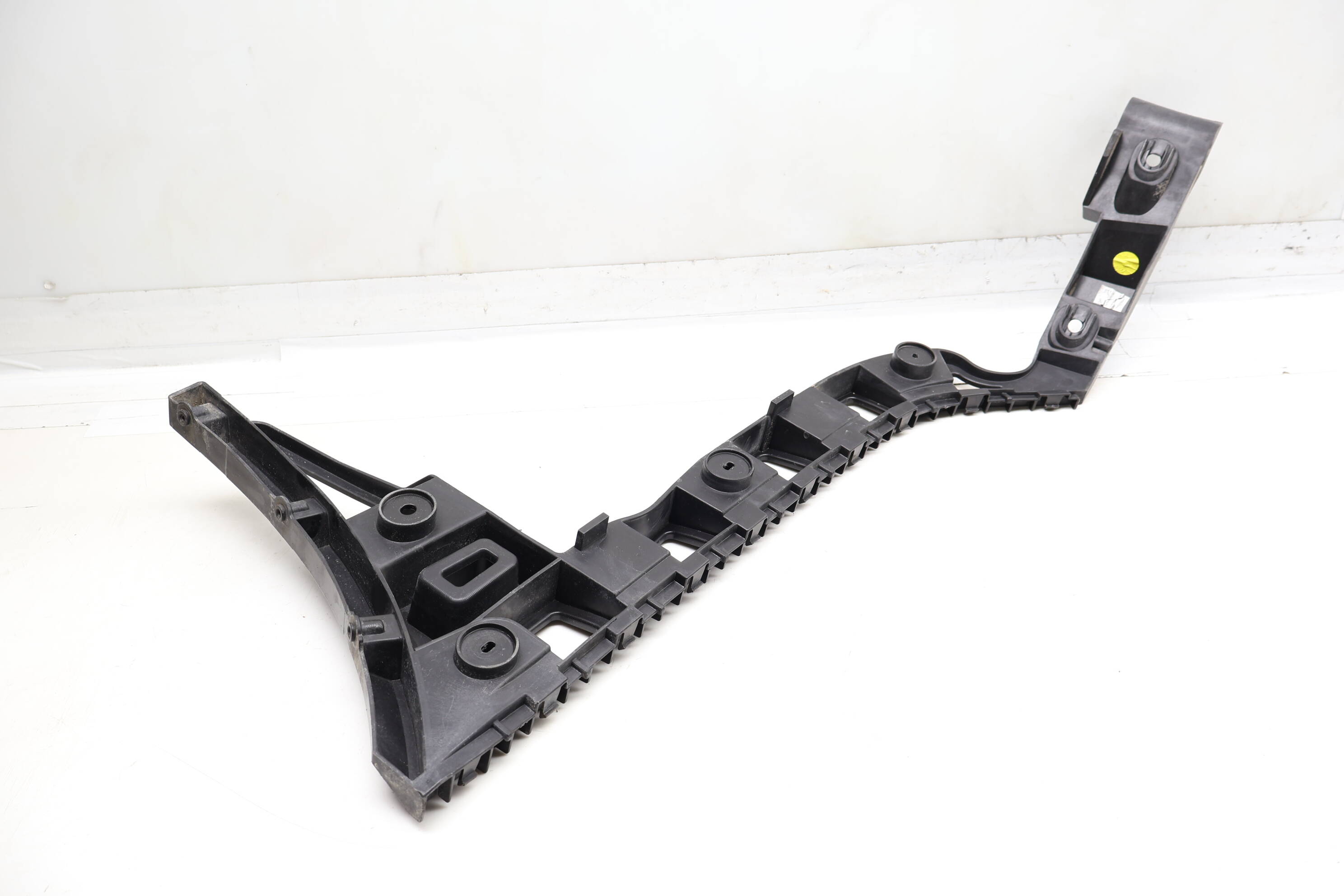 Bumper Mount / Bracket 561807393C