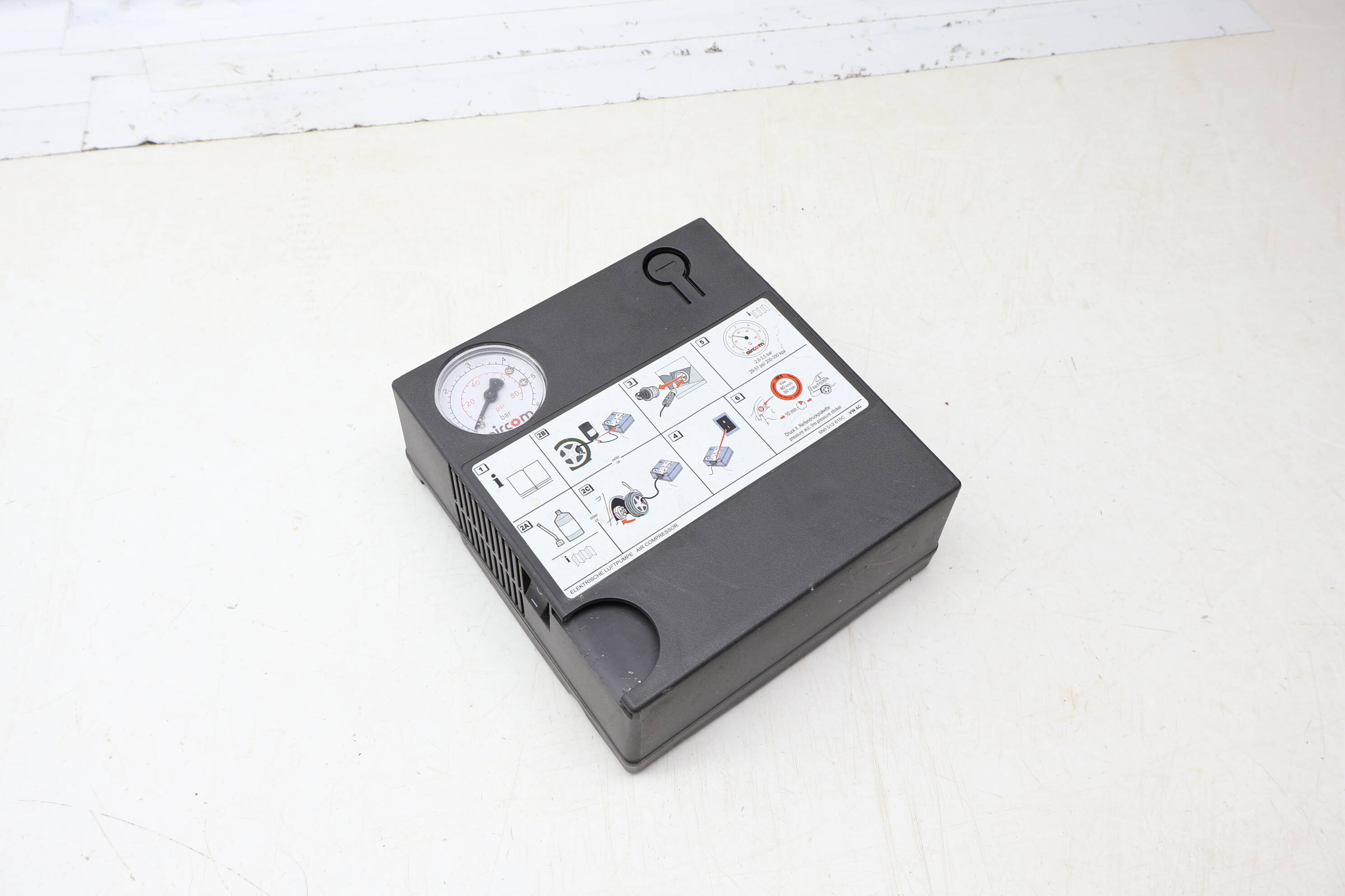 Spare Tire Air Compressor / Pump 5N0012615C