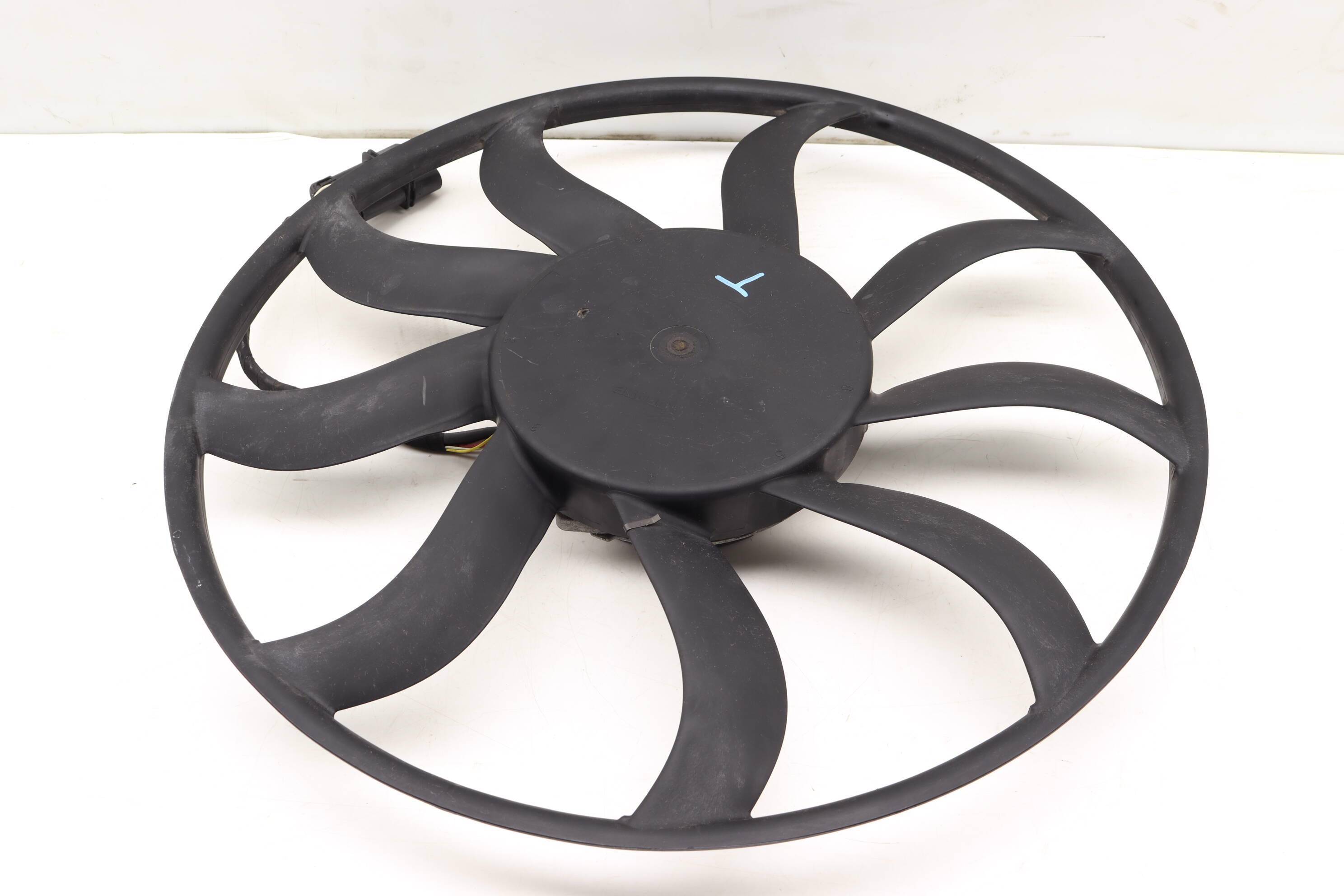 600W Electric Cooling Fan 7P0121203E 95810606131