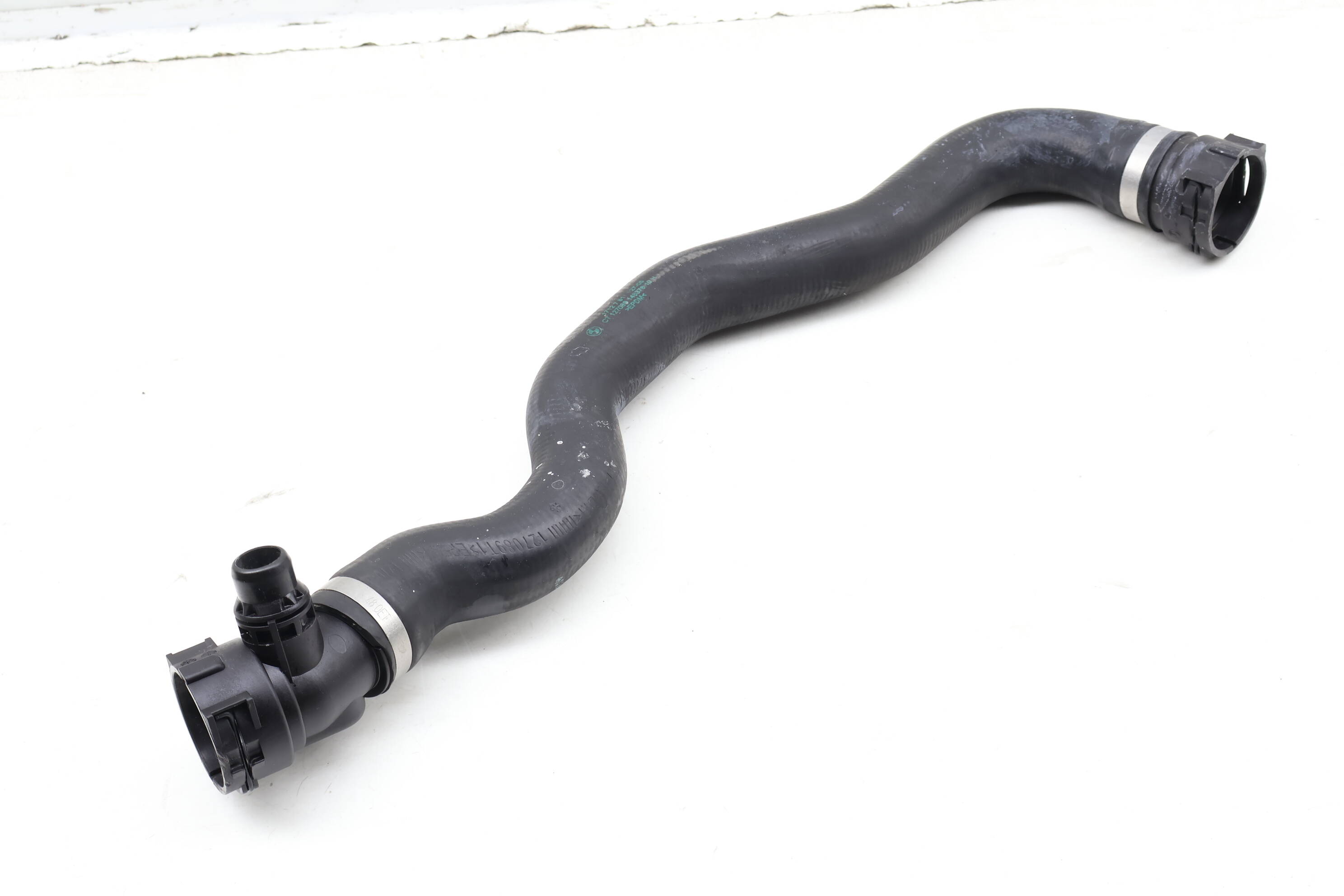 BMW Upper Radiator Coolant Hose / Line 17127811127