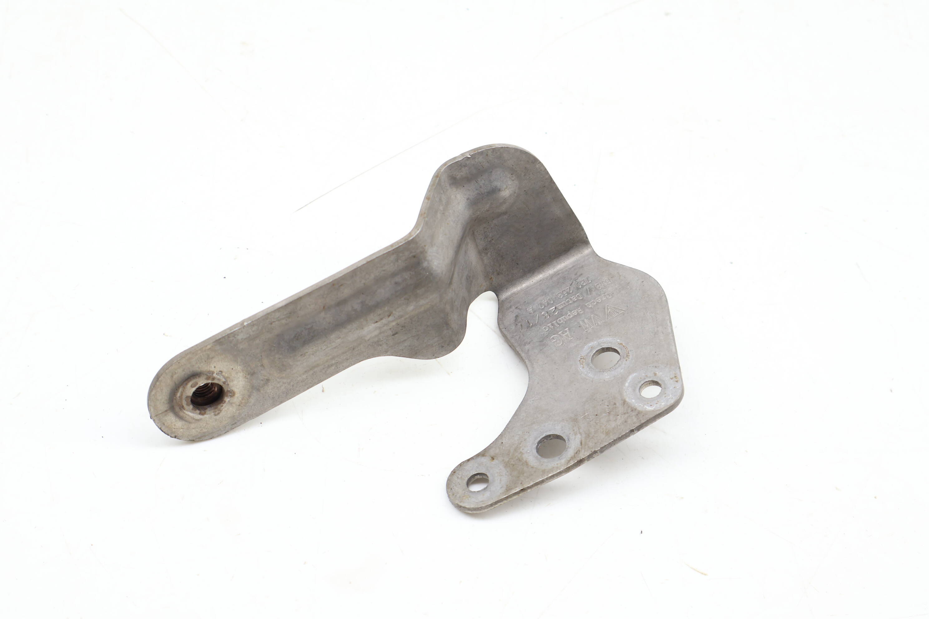Exhaust Mount / Bracket 7P0253047A