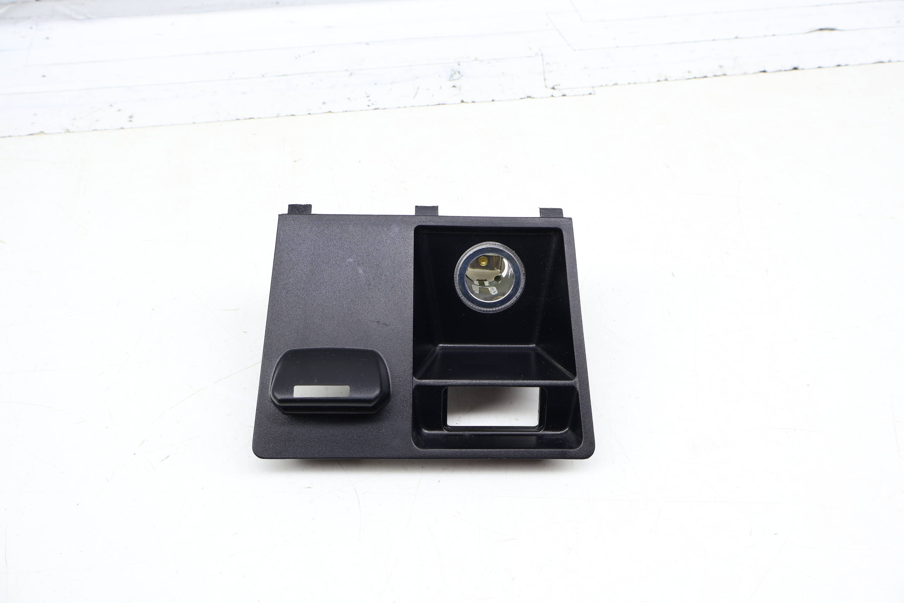 Storage Bin Trim / Power Outlet 51169115084
