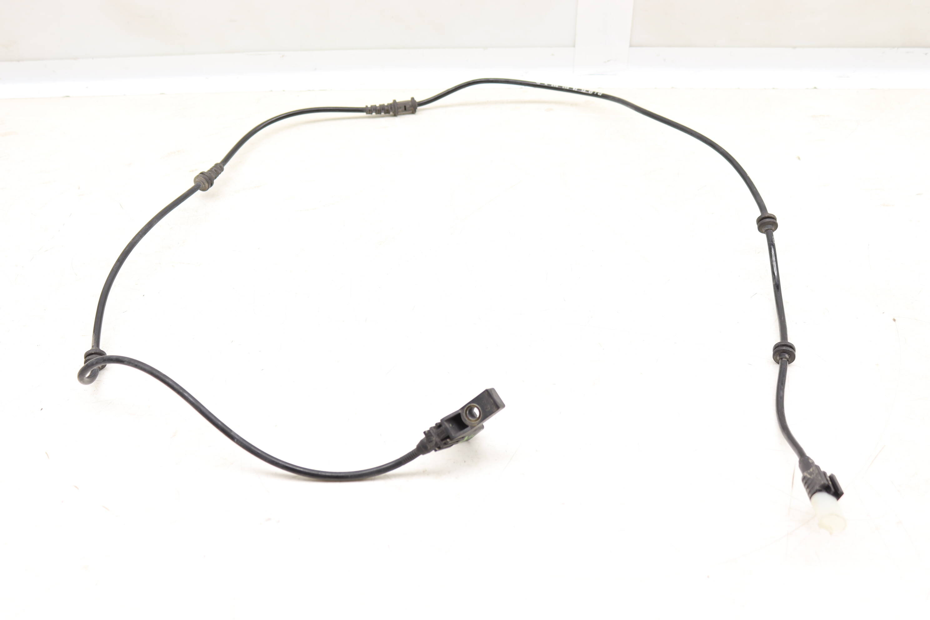kさま専用 Mercedes-Benz Front Right Brake Pad Wear Sensor 2465408213