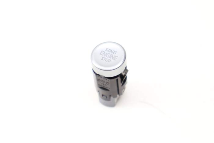 Engine Start / Stop Switch 17B959839 main product photo