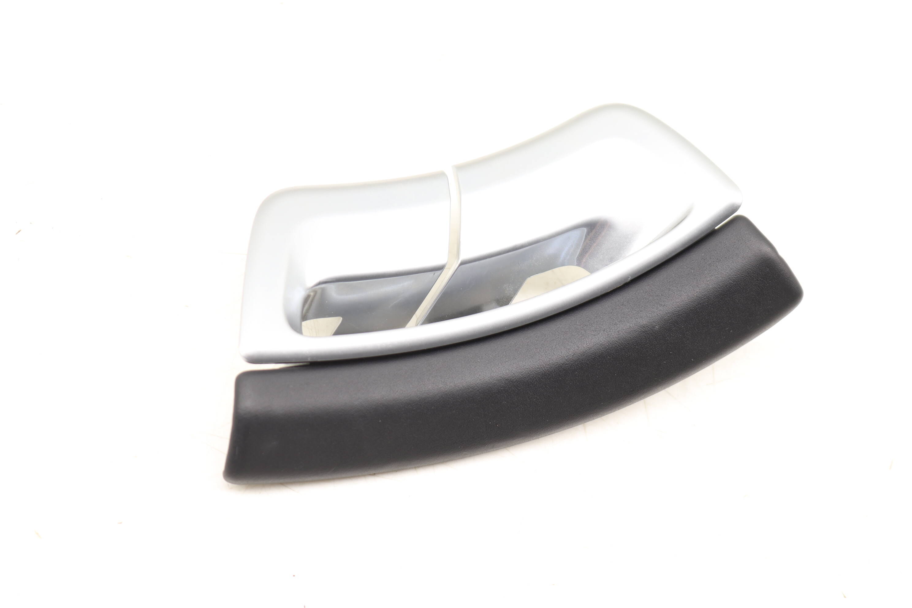 Center Seat Belt Guide / Trim 2228681622