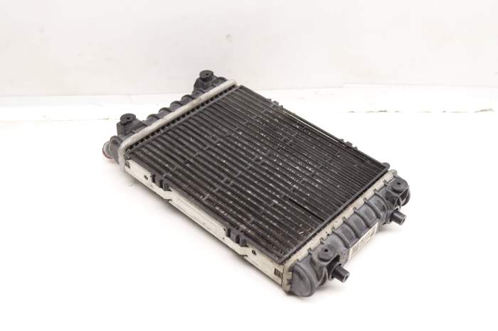 Auxiliary / Secondary Radiator 4M0121212D main product photo