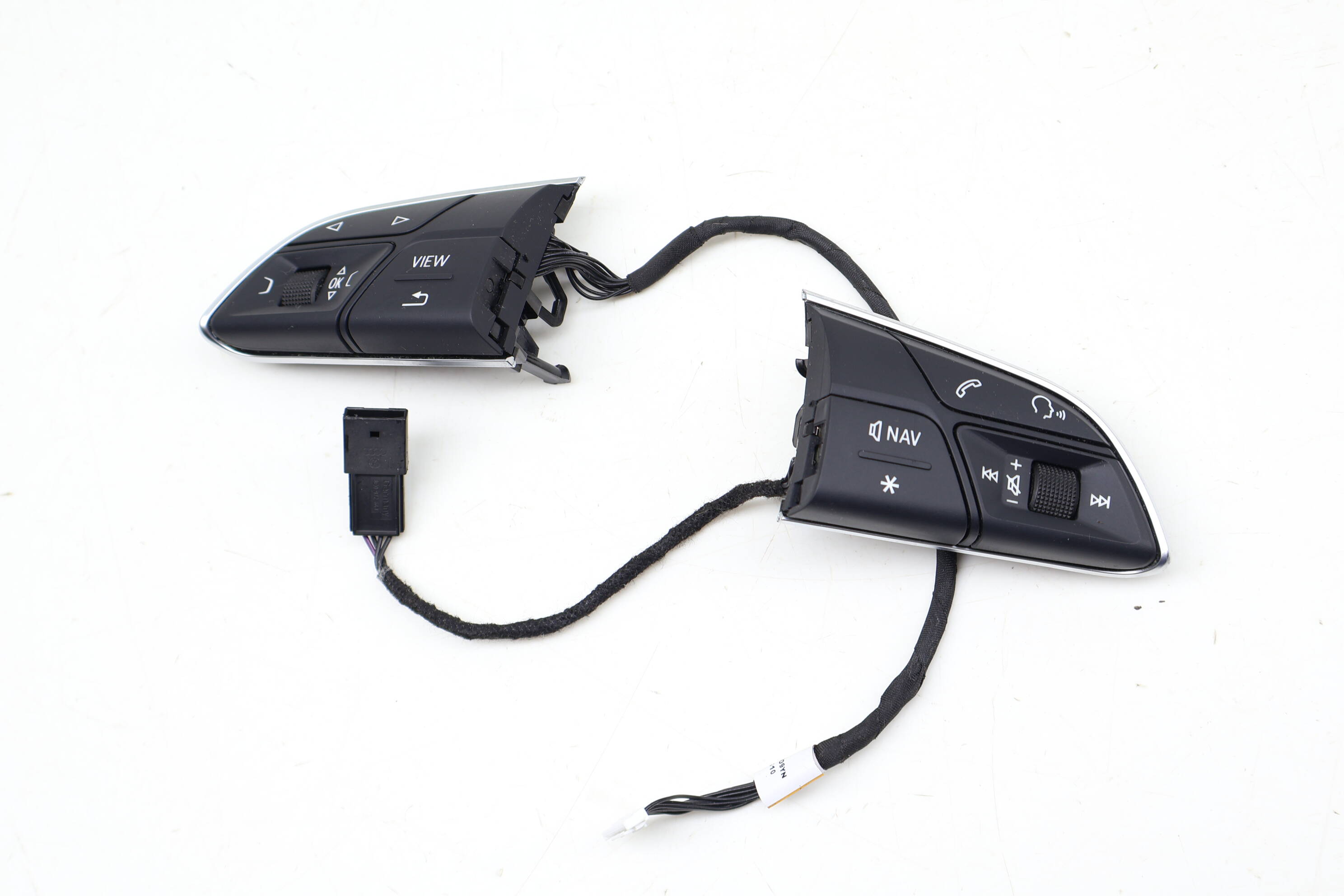 Steering Wheel Control Switch / Button Set 80A951523D