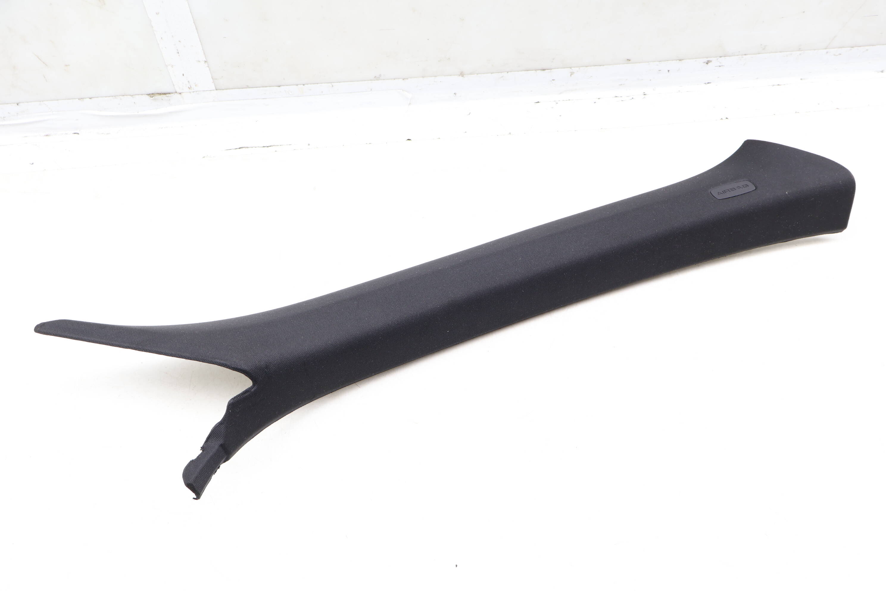 Upper A Pillar Trim / Panel 7P5867234AA 95855523407