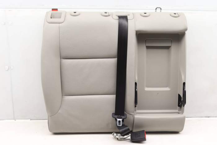 Upper Seat Back Leather Cushion 8P0885806AQ main product photo