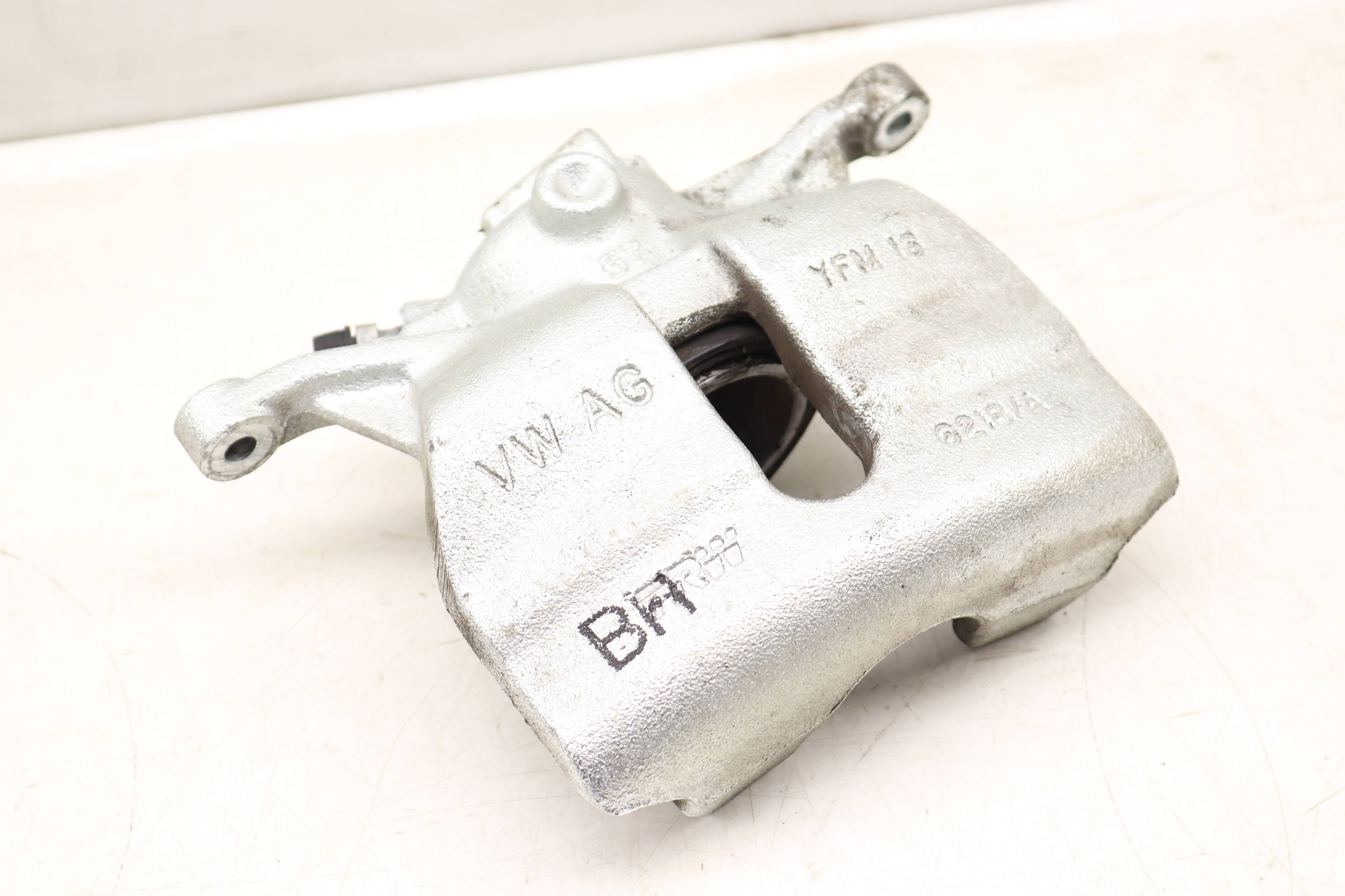 Brake Caliper 8V0615124D