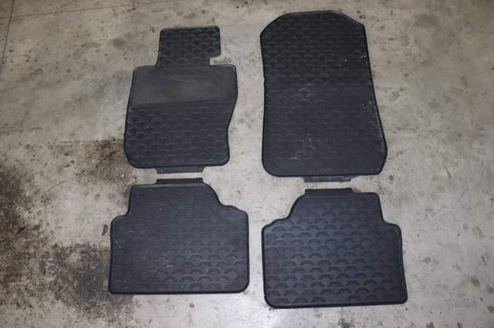 BMW Rubber Floor Mat Set