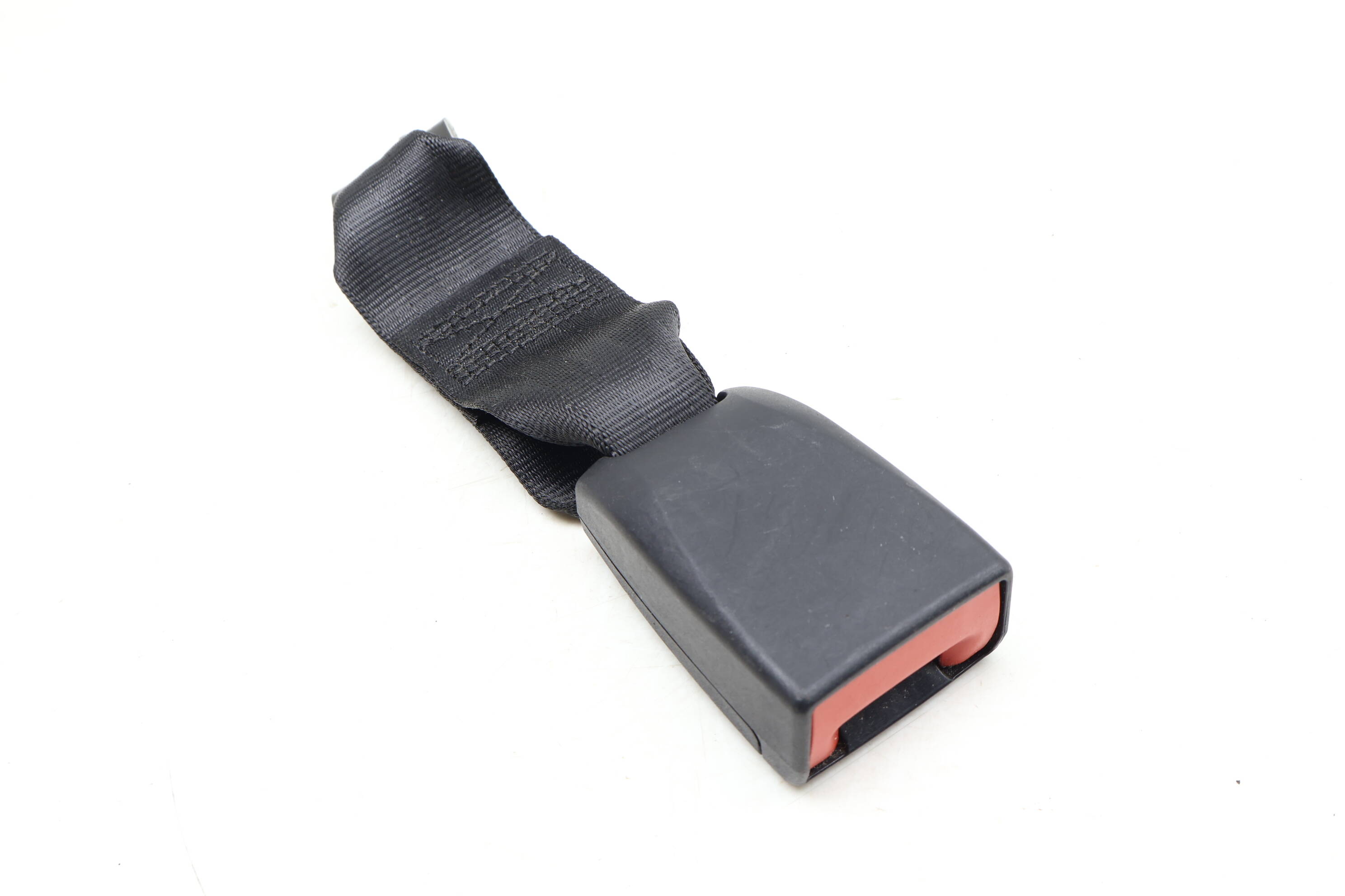 Center Seat Belt Buckle / Receiver 95B857740