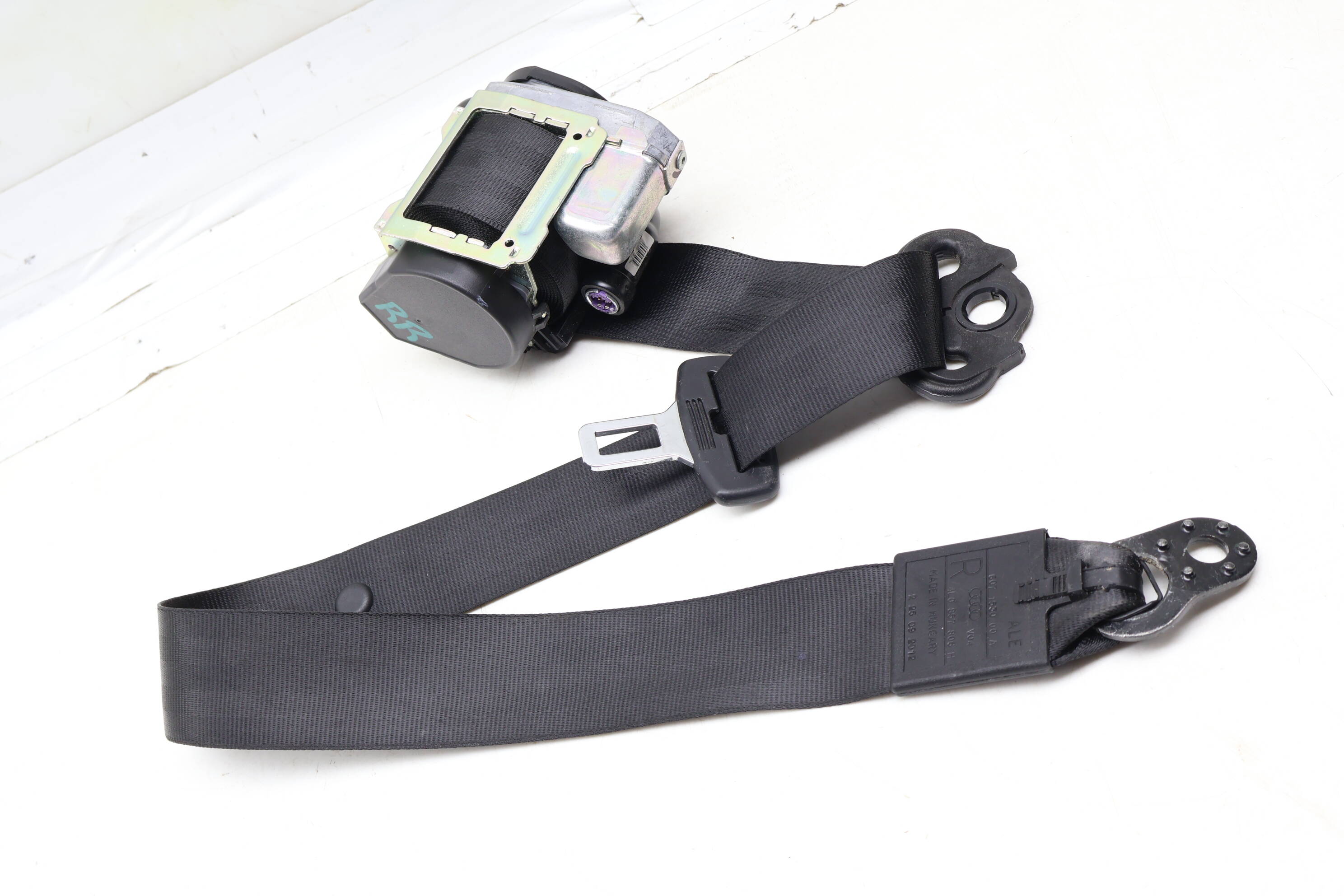 2Nd Row Seatbelt / Seat Belt Retractor 4L0857806H