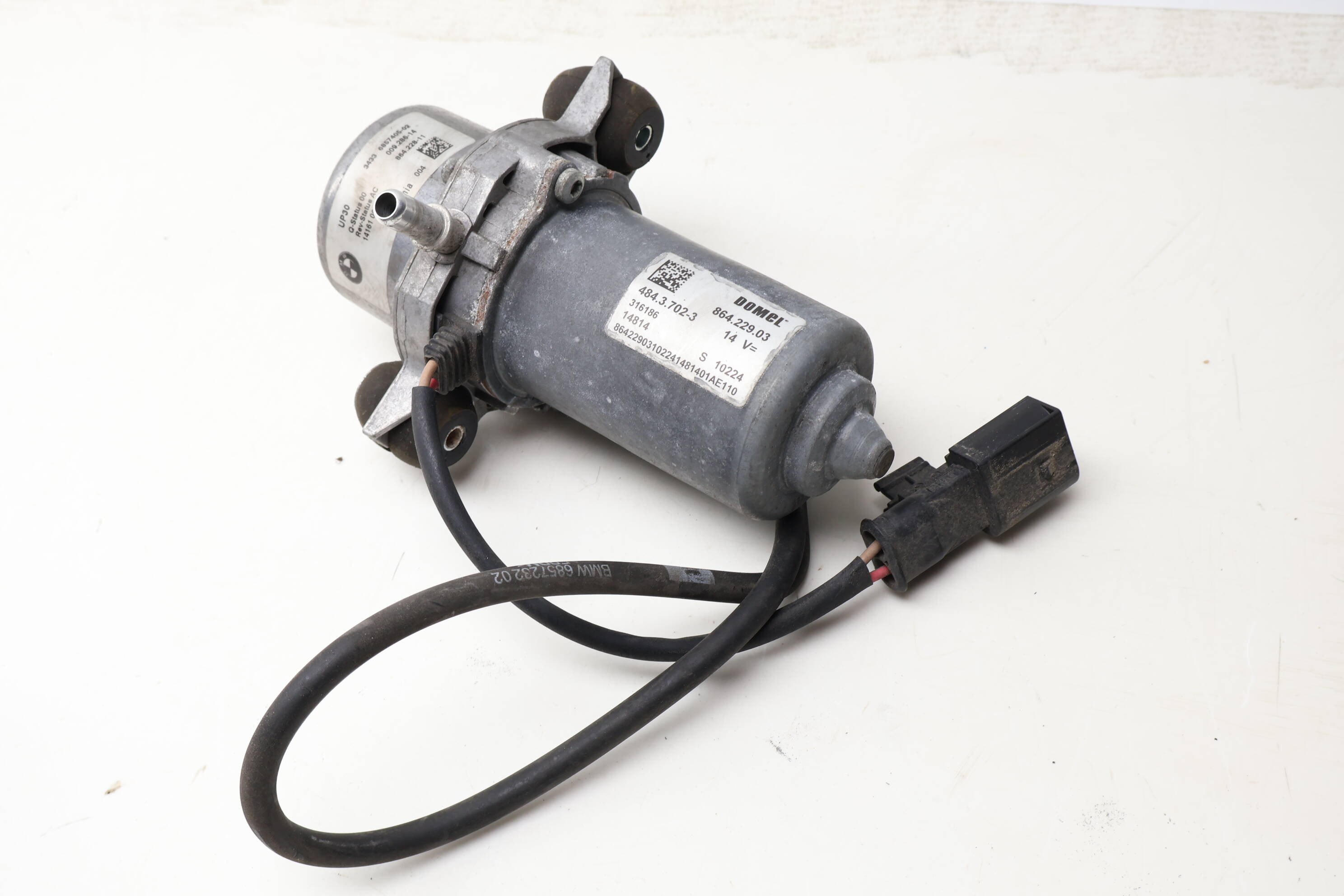BMW Brake Vacuum Pump (i3, i3s) 34336857405