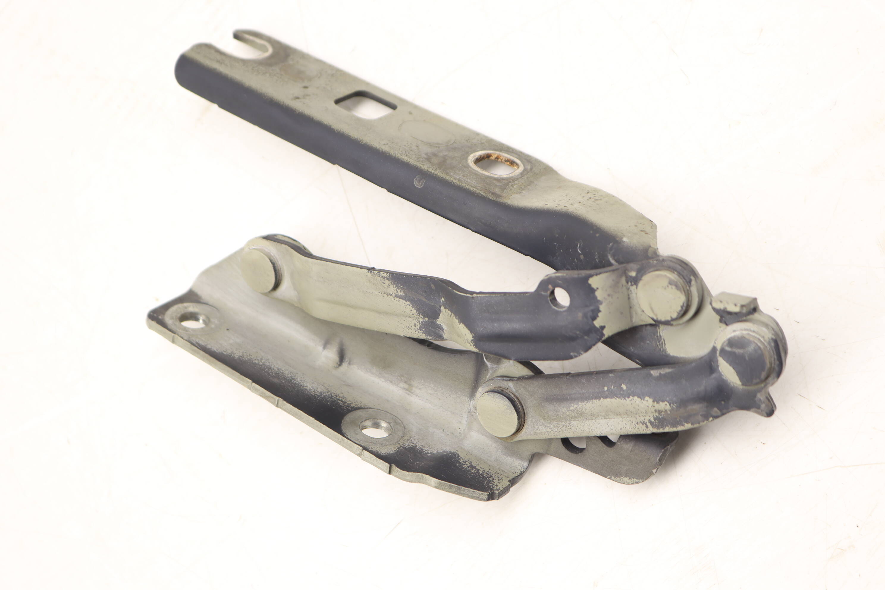 Hood Hinge 5K0823301C