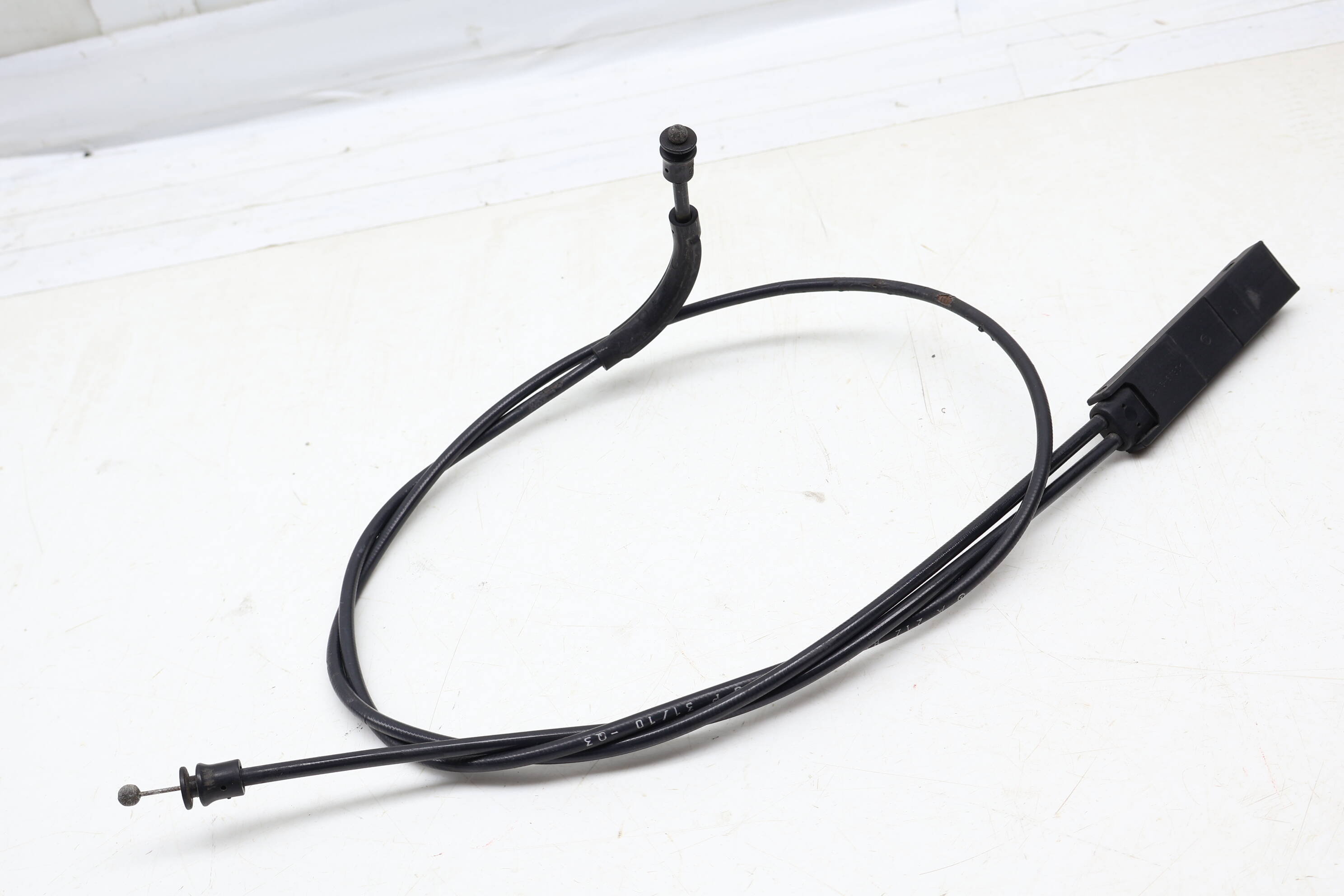 Hood Latch / Cable 2128800359