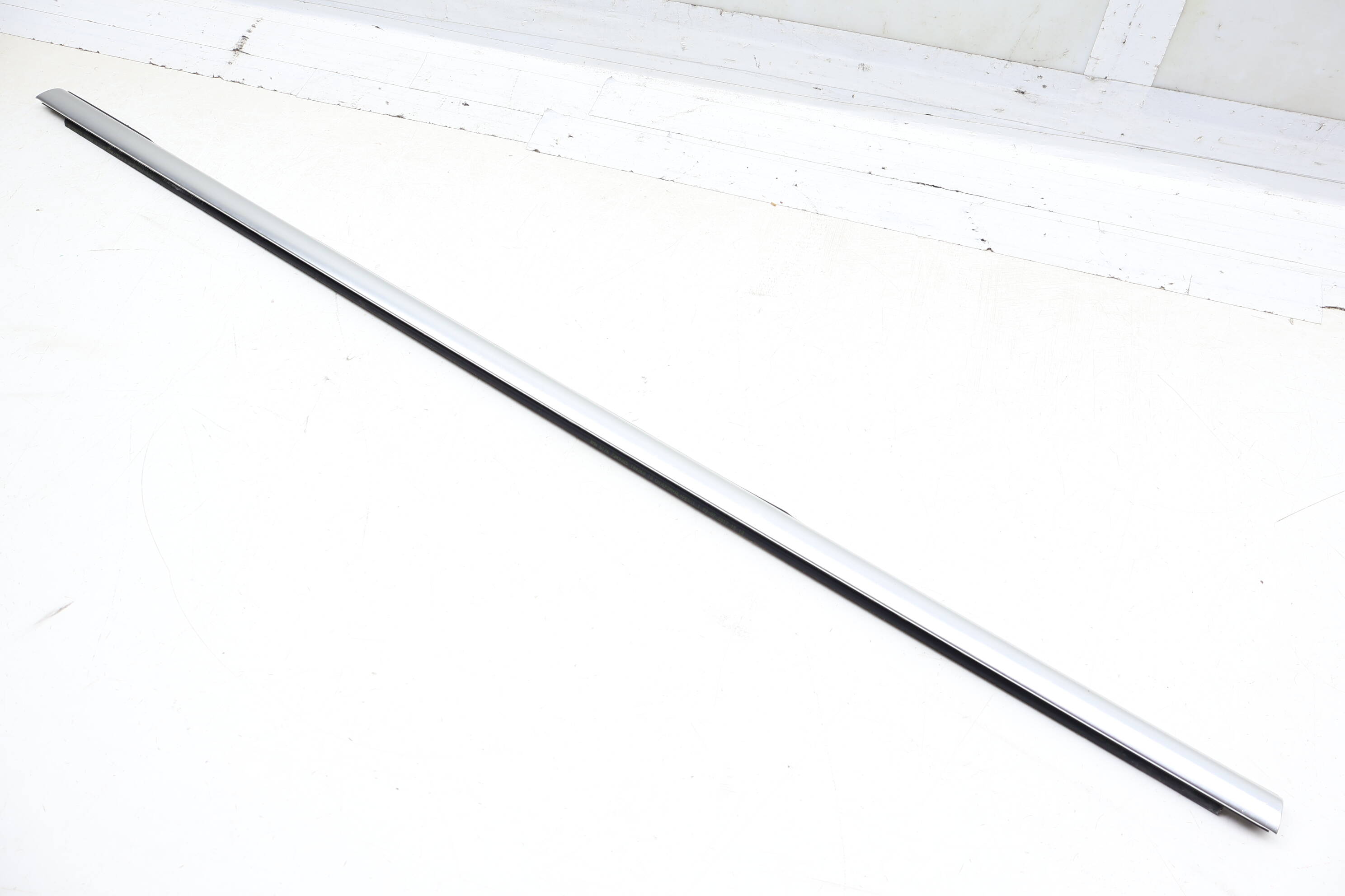 Outer Door Seal / Weather Stripping 51227335689