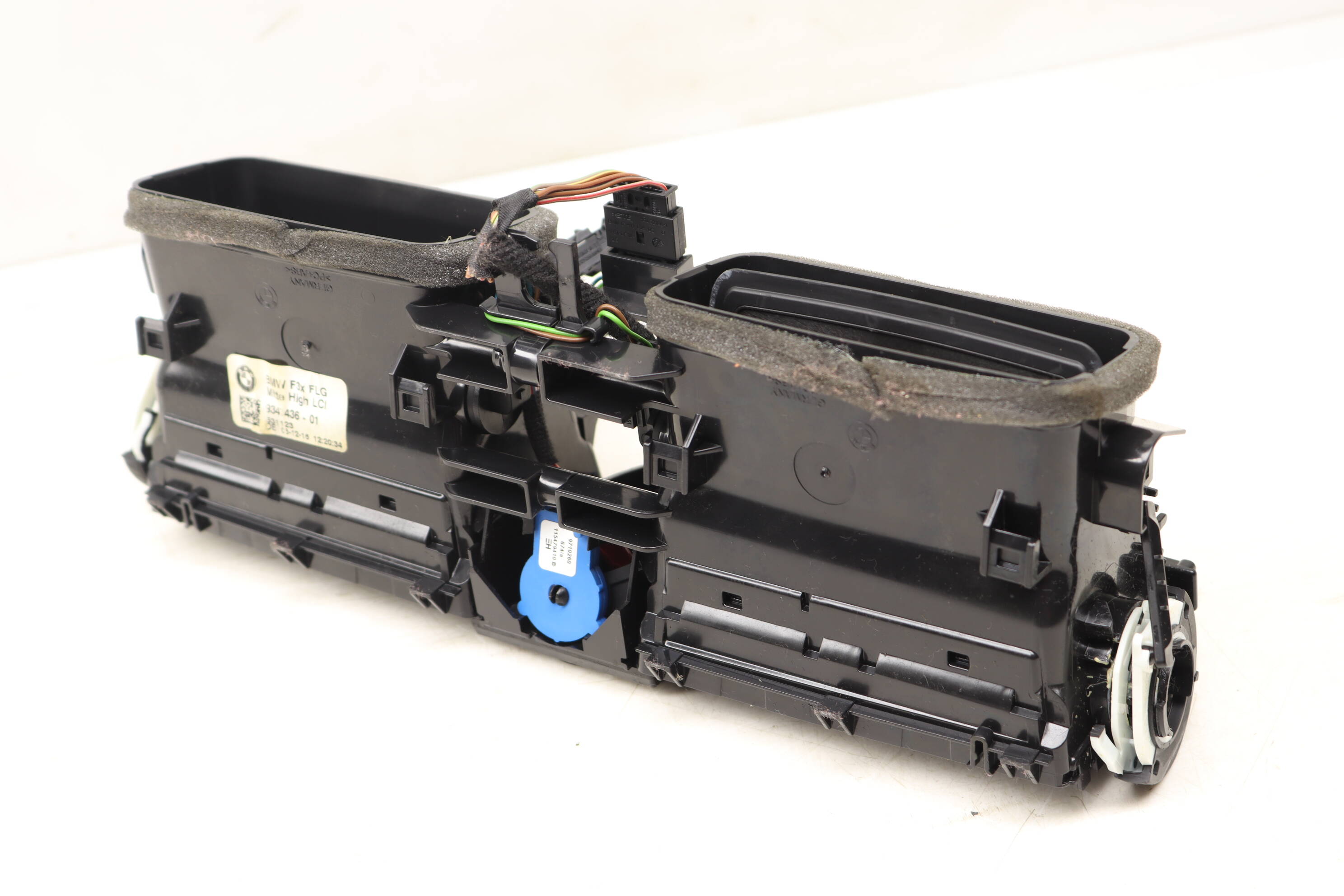 アサエモン The atmos x adidas ZX Alkyne “Neo Tokyo” Arrives September