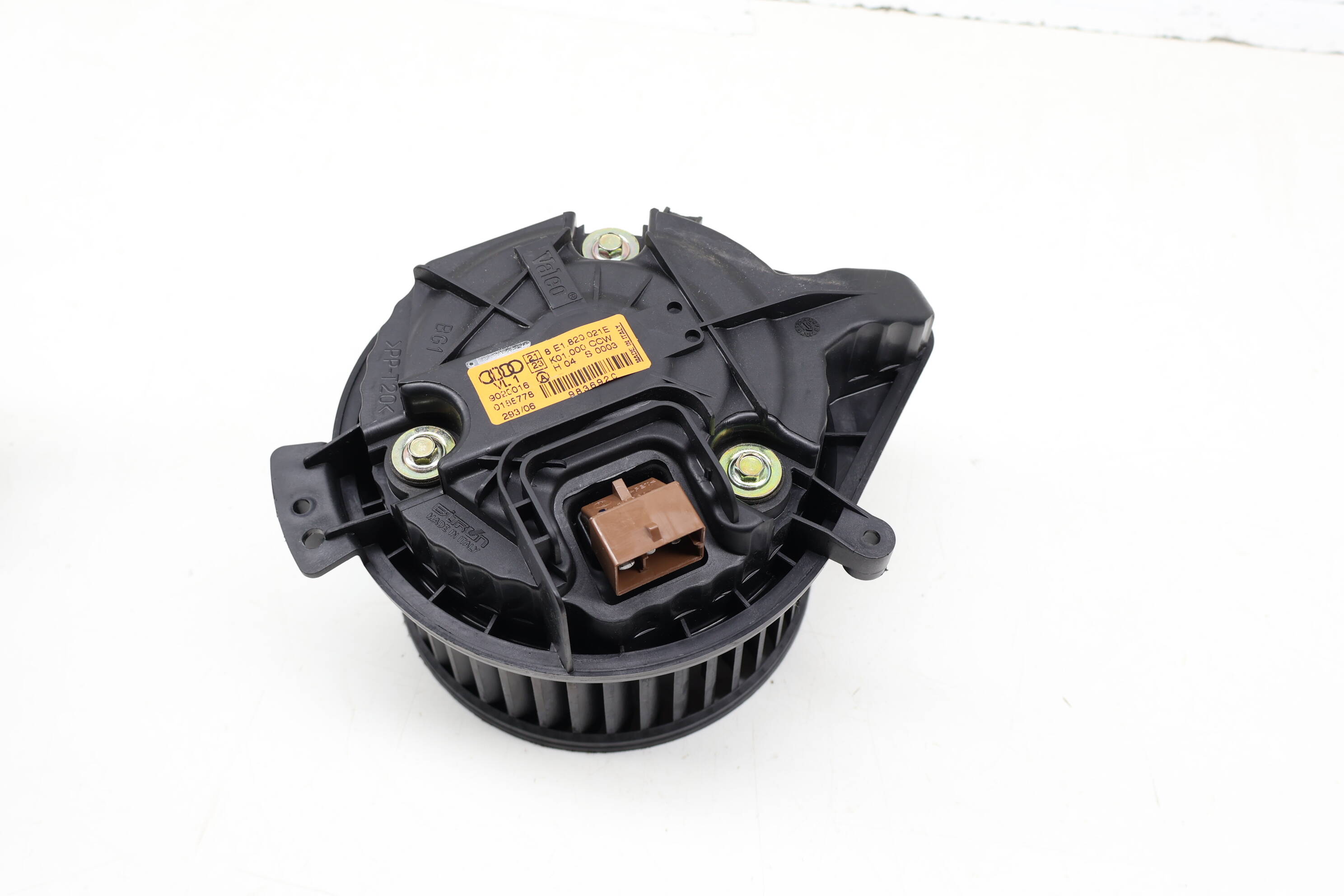 Blower Motor / Fan 8E1820021E