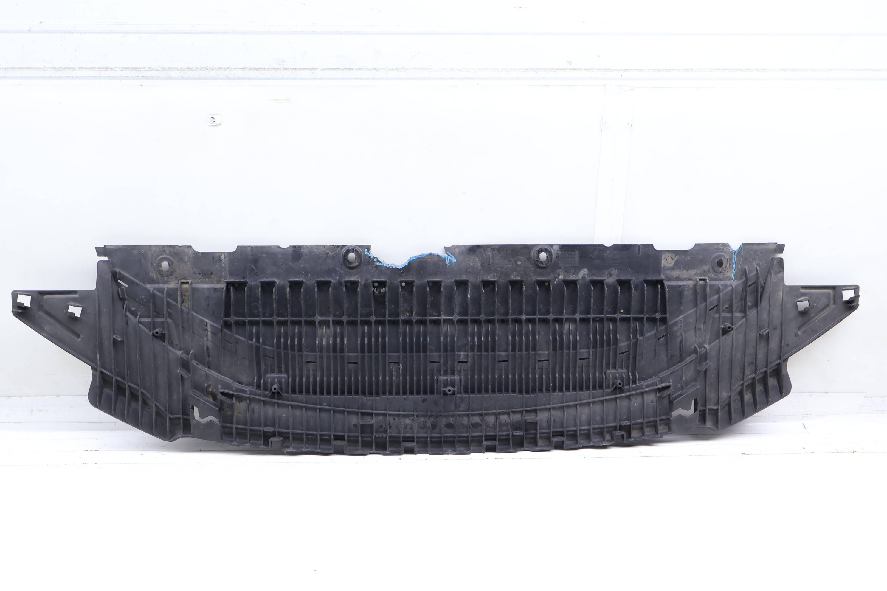 Audi Front Bumper Cover Plate / Panel (A6, A6 Quattro) 4G0807611E