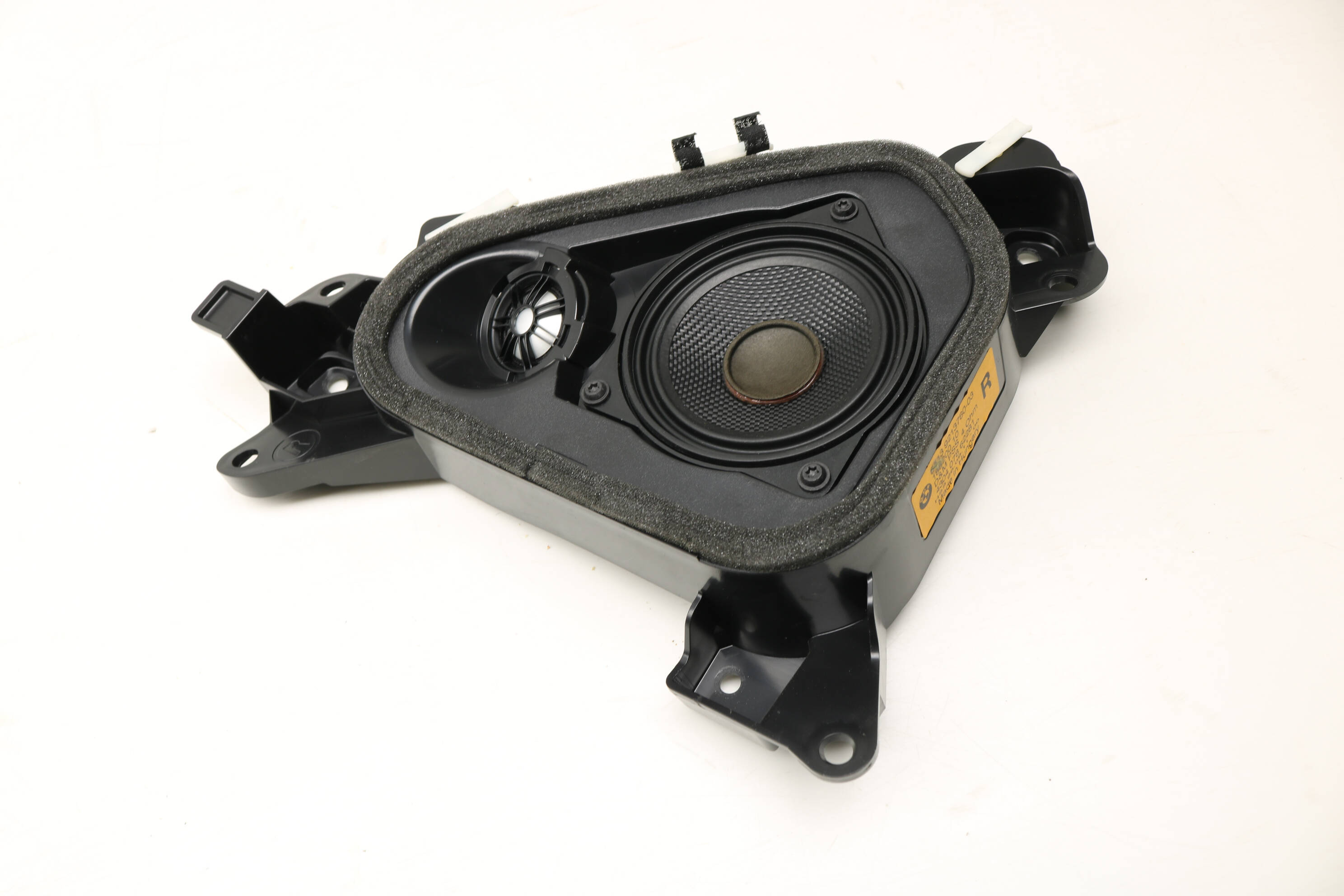 D Pillar Speaker W/ Mount 65139213760