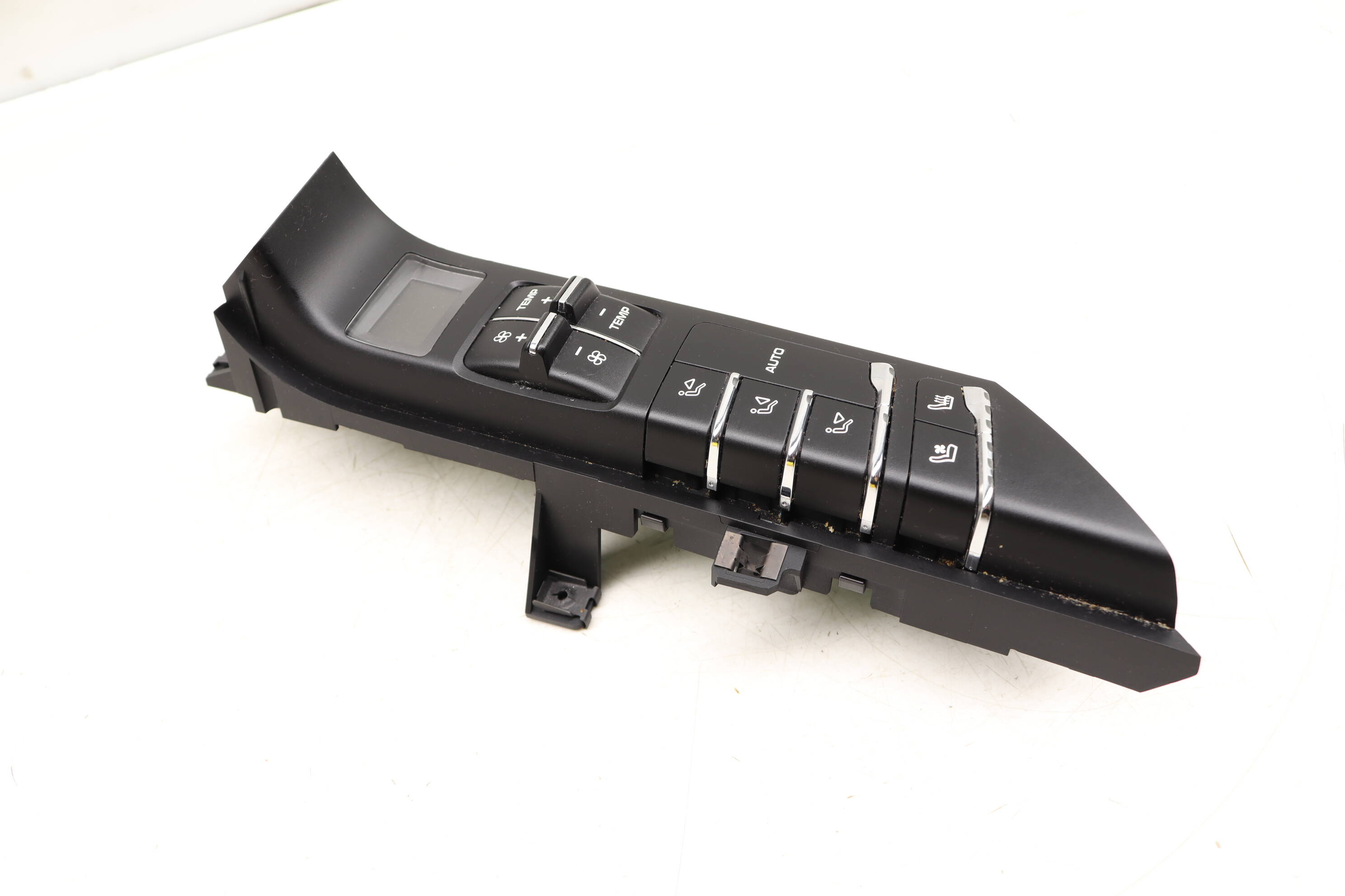 Ac Climate Control / Temp Switch Unit 7P5907040AB 95865310303