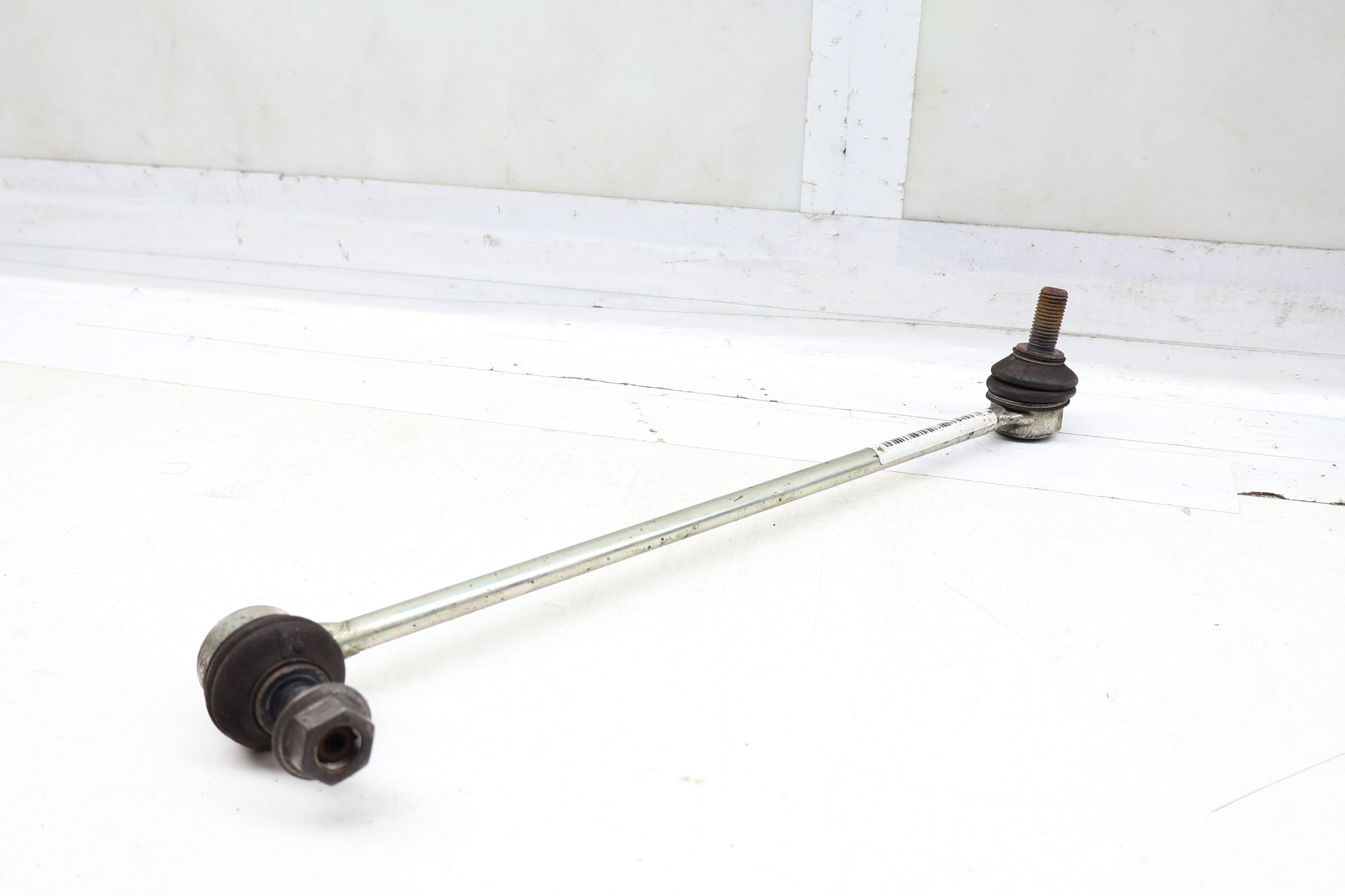 Stabilizer / Sway Bar End Link 3QF411315A