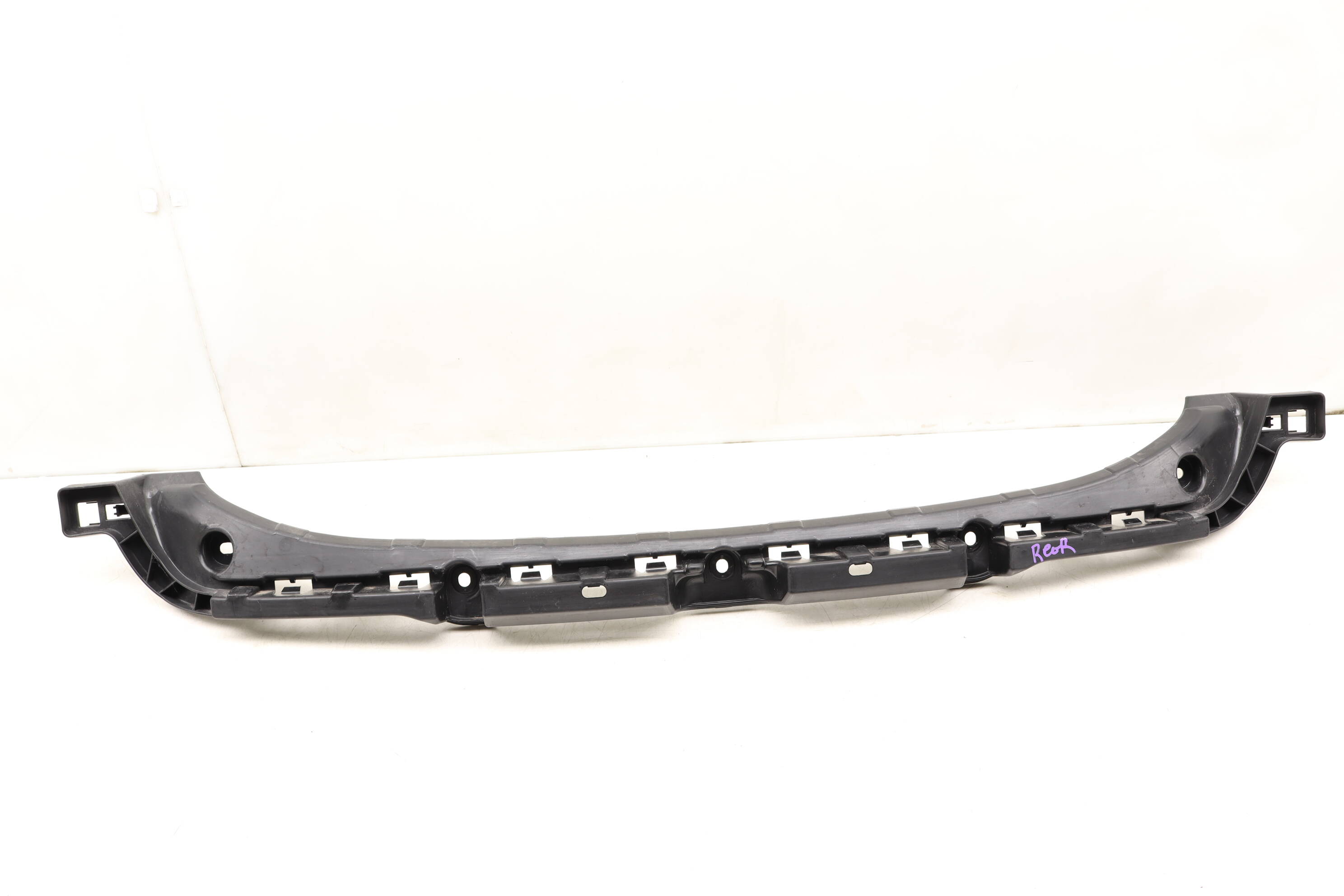 Center Bumper Mount / Bracket 9J1807863