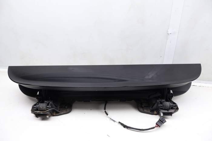 Trunk Hatch Lid Spoiler Assembly 97051220102 main product photo