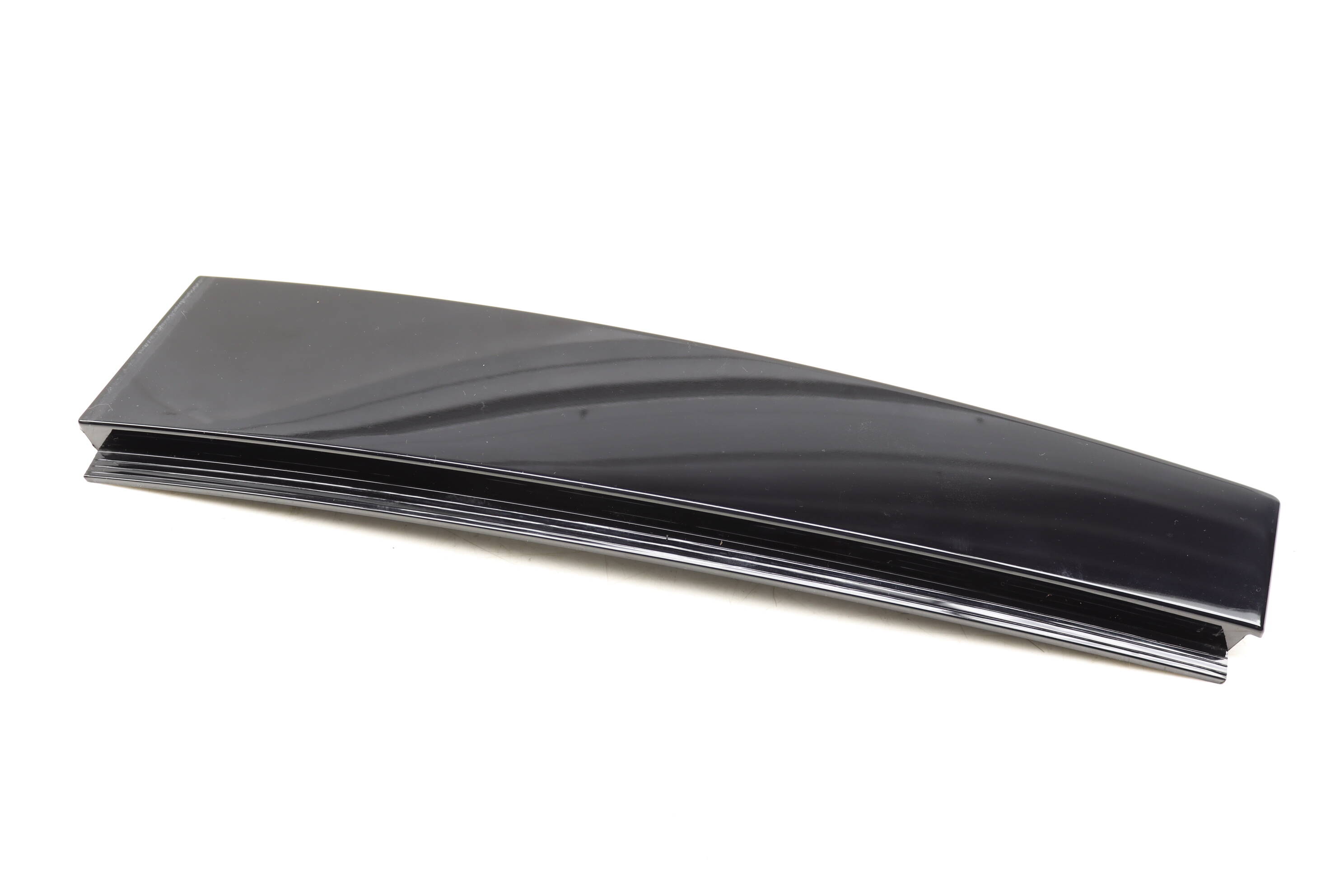 Exterior B Pillar Trim / Cover 561839902