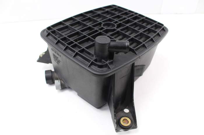 Fuel Evap Charcoal Canister 8E0201801C main product photo