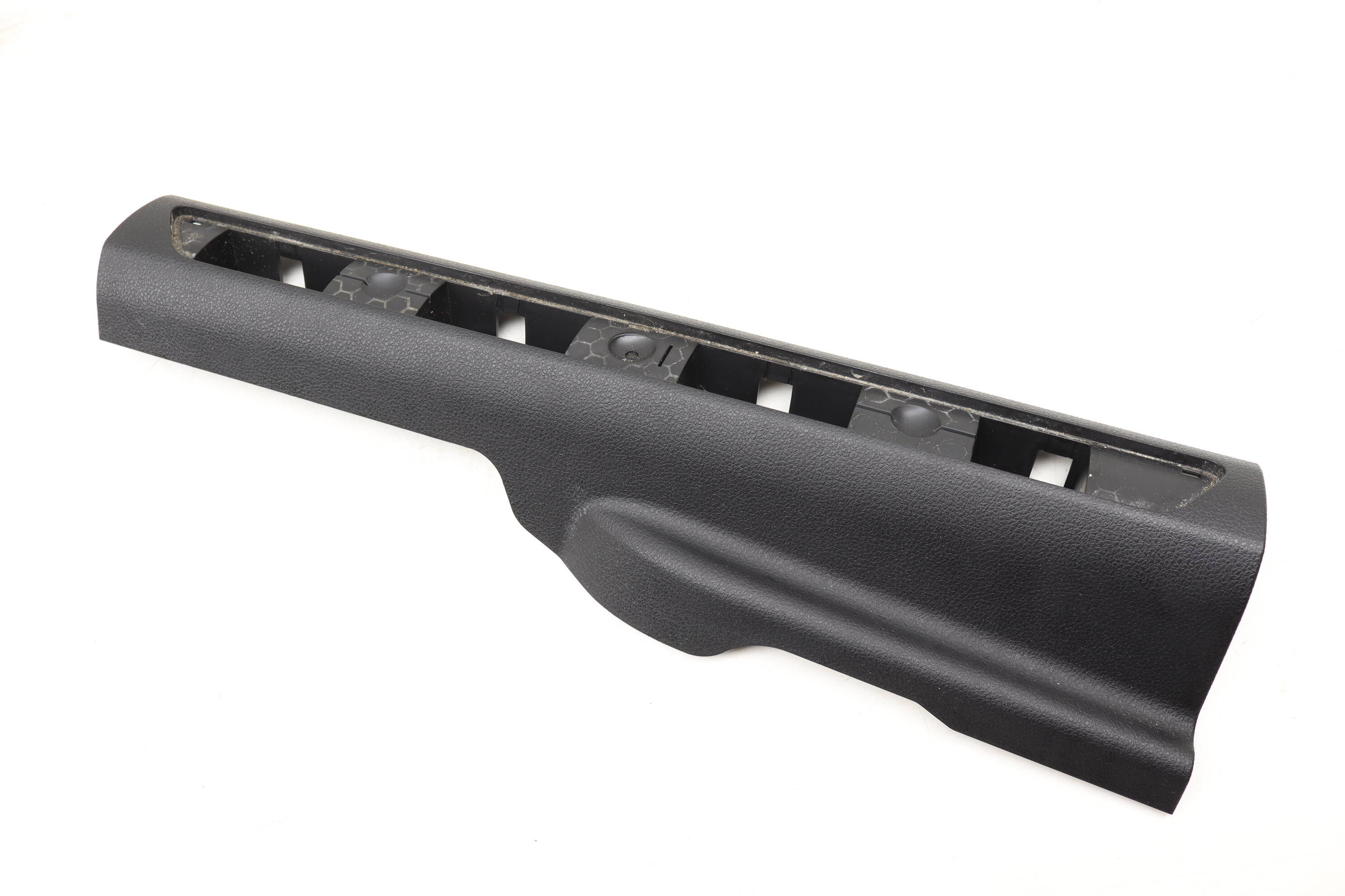 Inner&#x20;Door&#x20;Sill&#x20;Cover&#x20;&#x2F;&#x20;Molding&#x20;51479113026