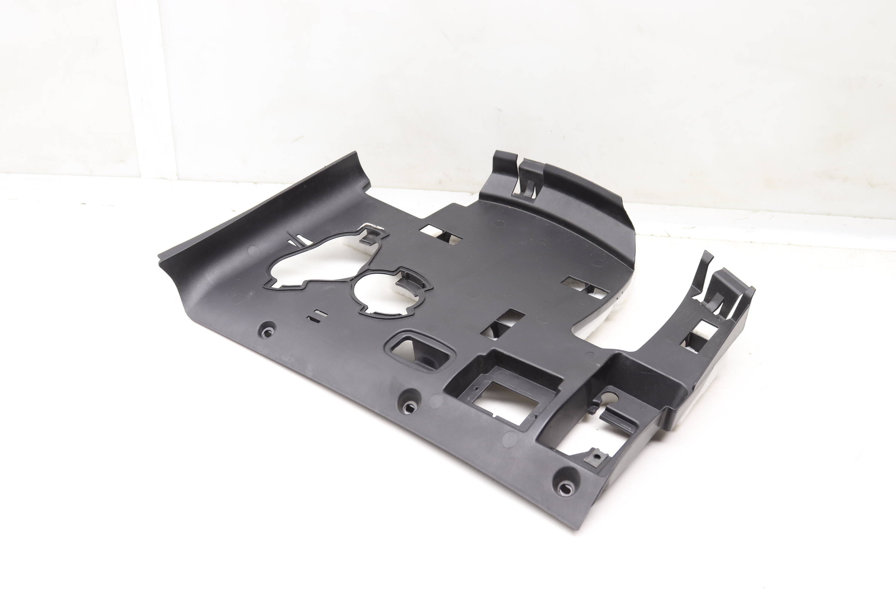 Lower Dash Knee Panel 1646809117