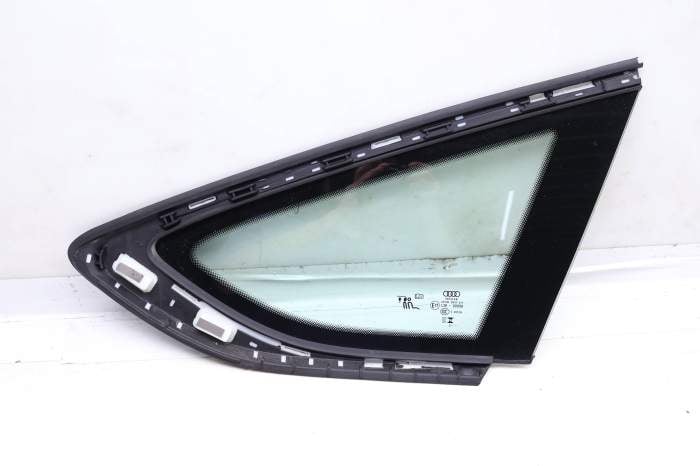 Quarter Panel Window Glass 8W8845298L main product photo