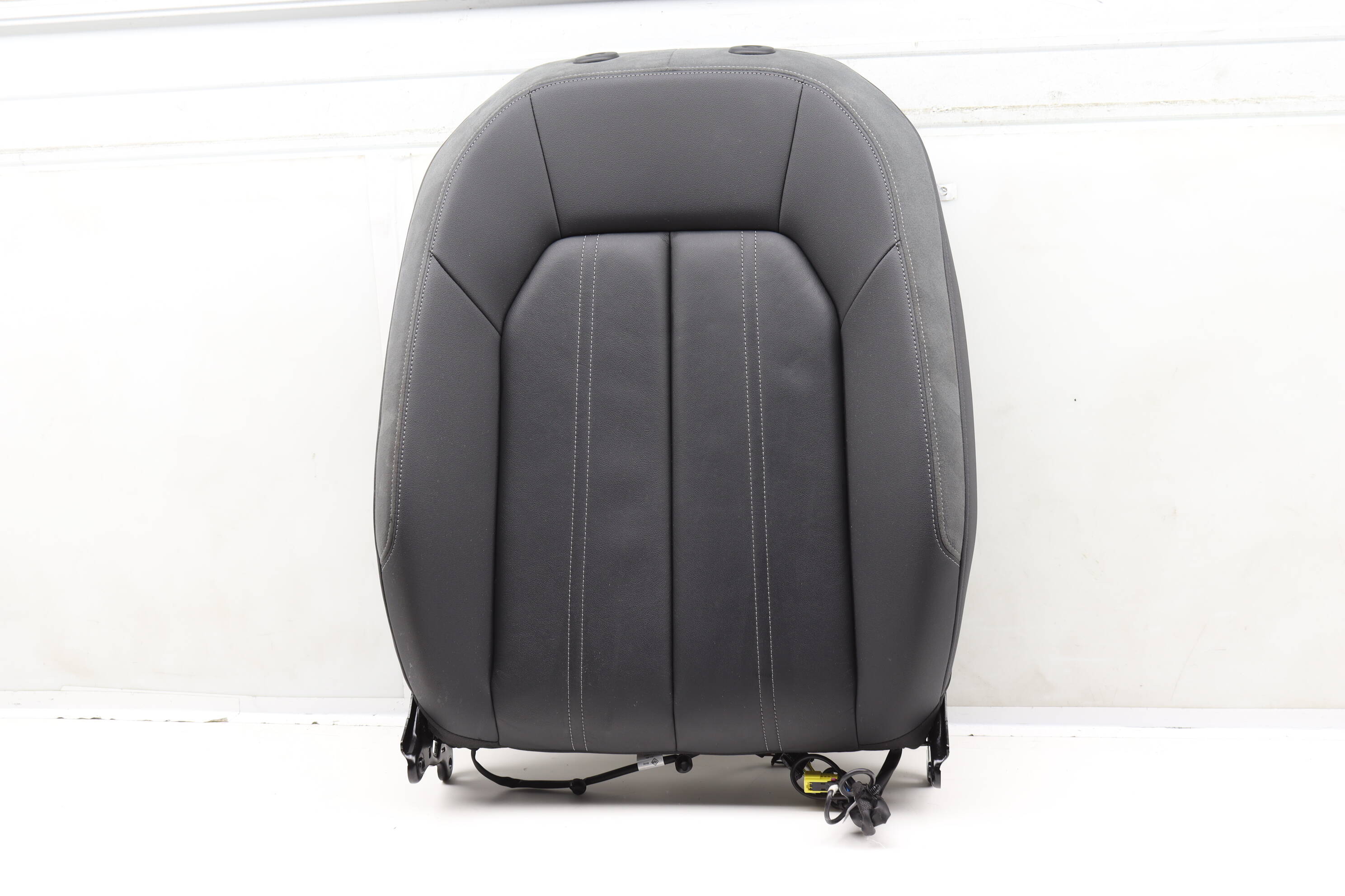 Upper Seat Backrest Cushion Assembly 8Y0881805AG