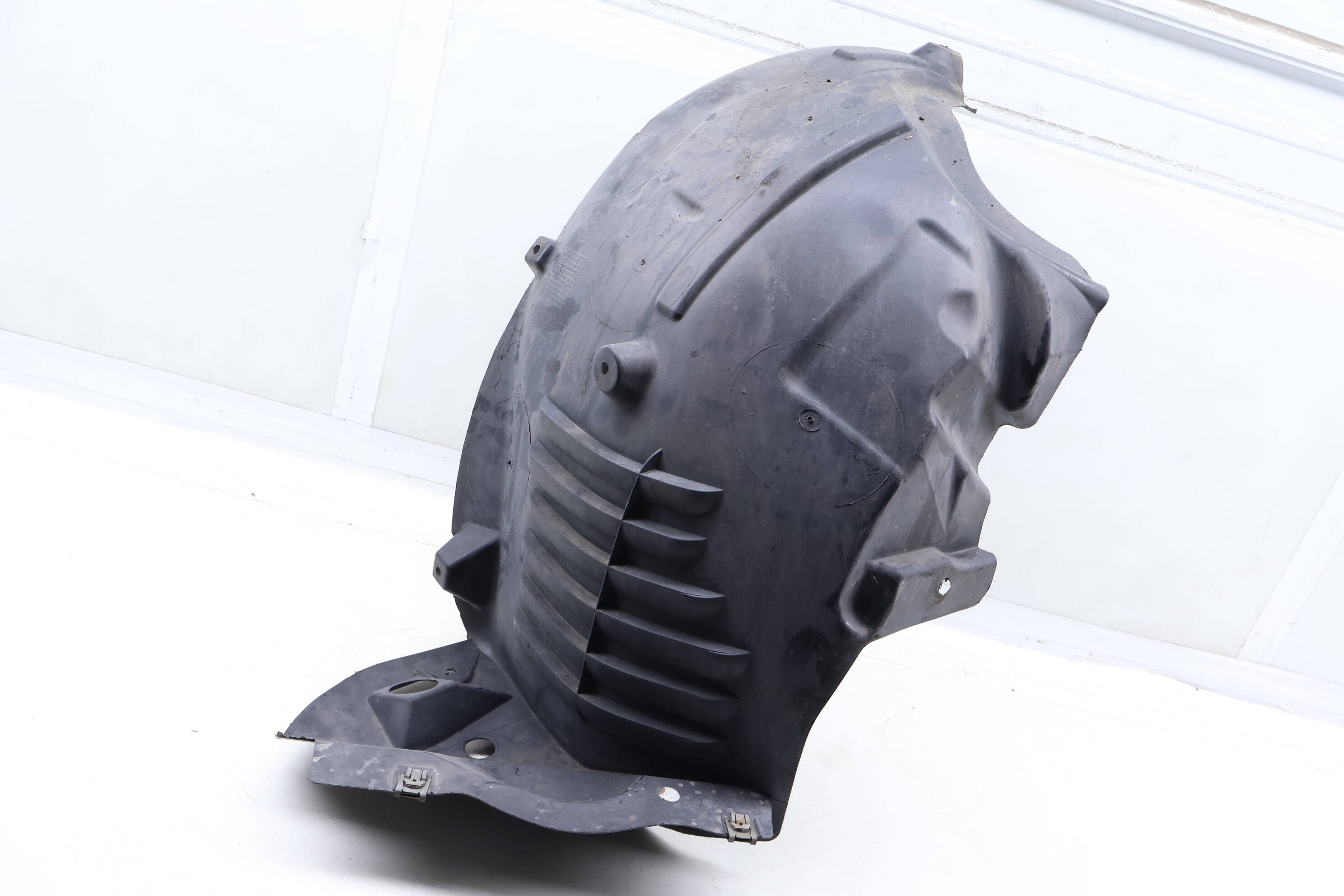 Fender Liner / Wheel Housing Cover (Forward) 2126900230