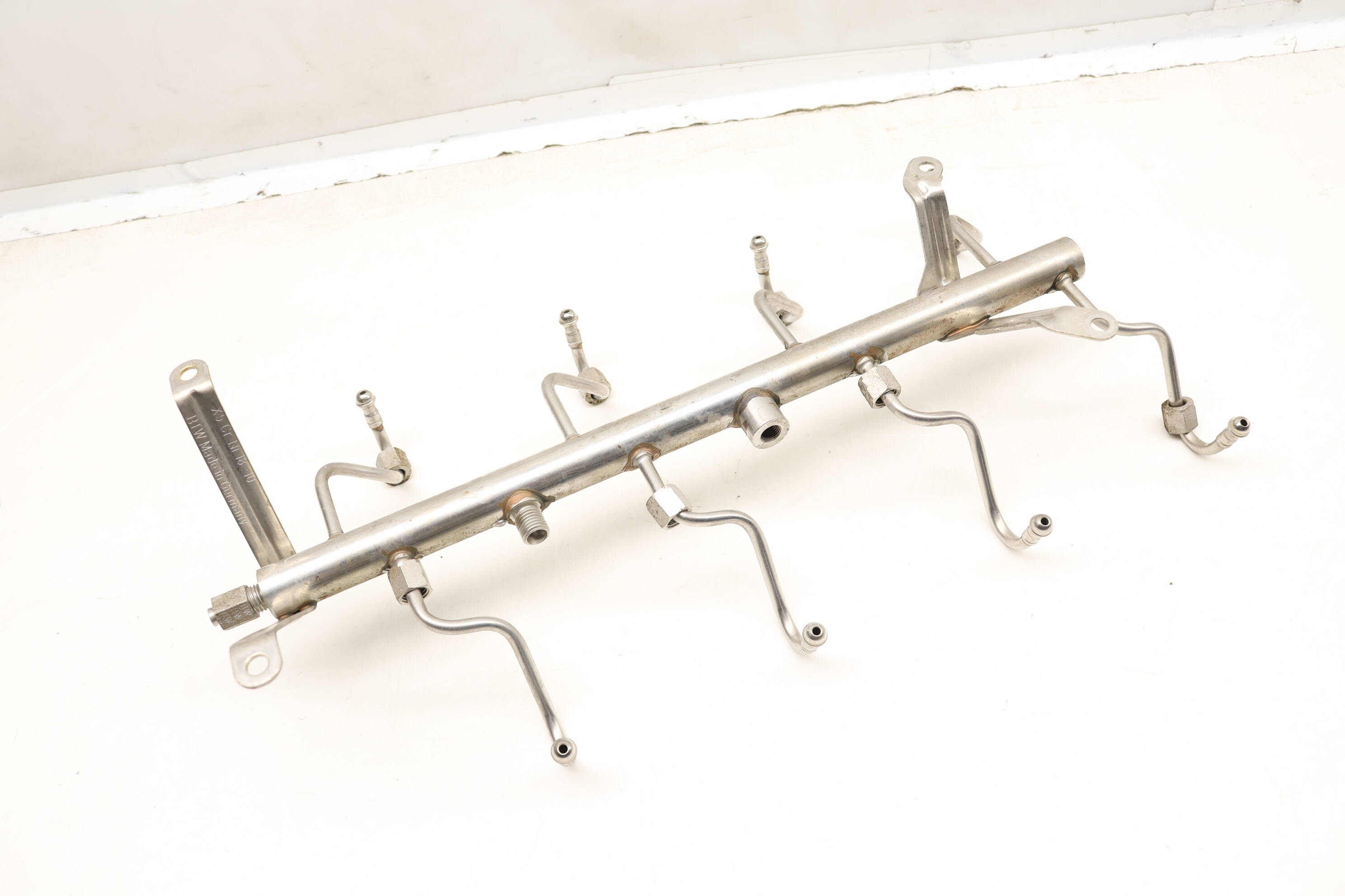 Fuel Rail 94811011506