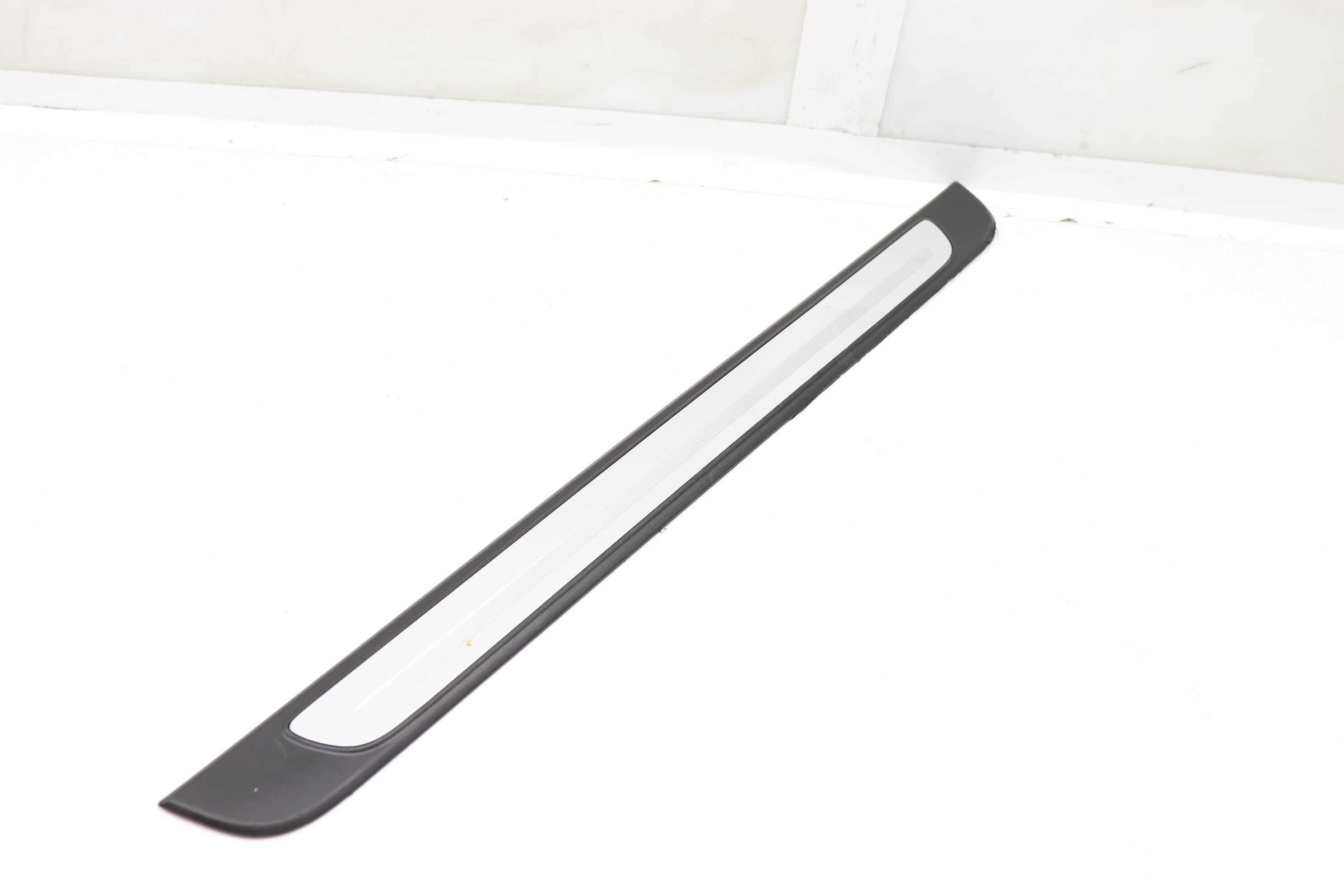 Door Sill Panel / Scuff Plate 8V4853491M