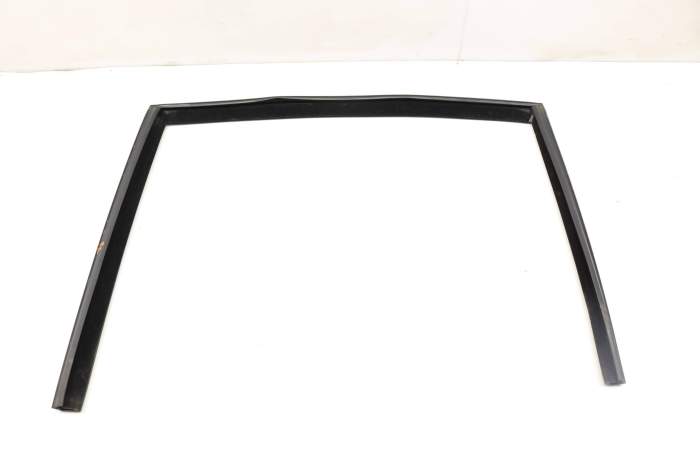 Door Guide / Window Seal 51357033805 main product photo