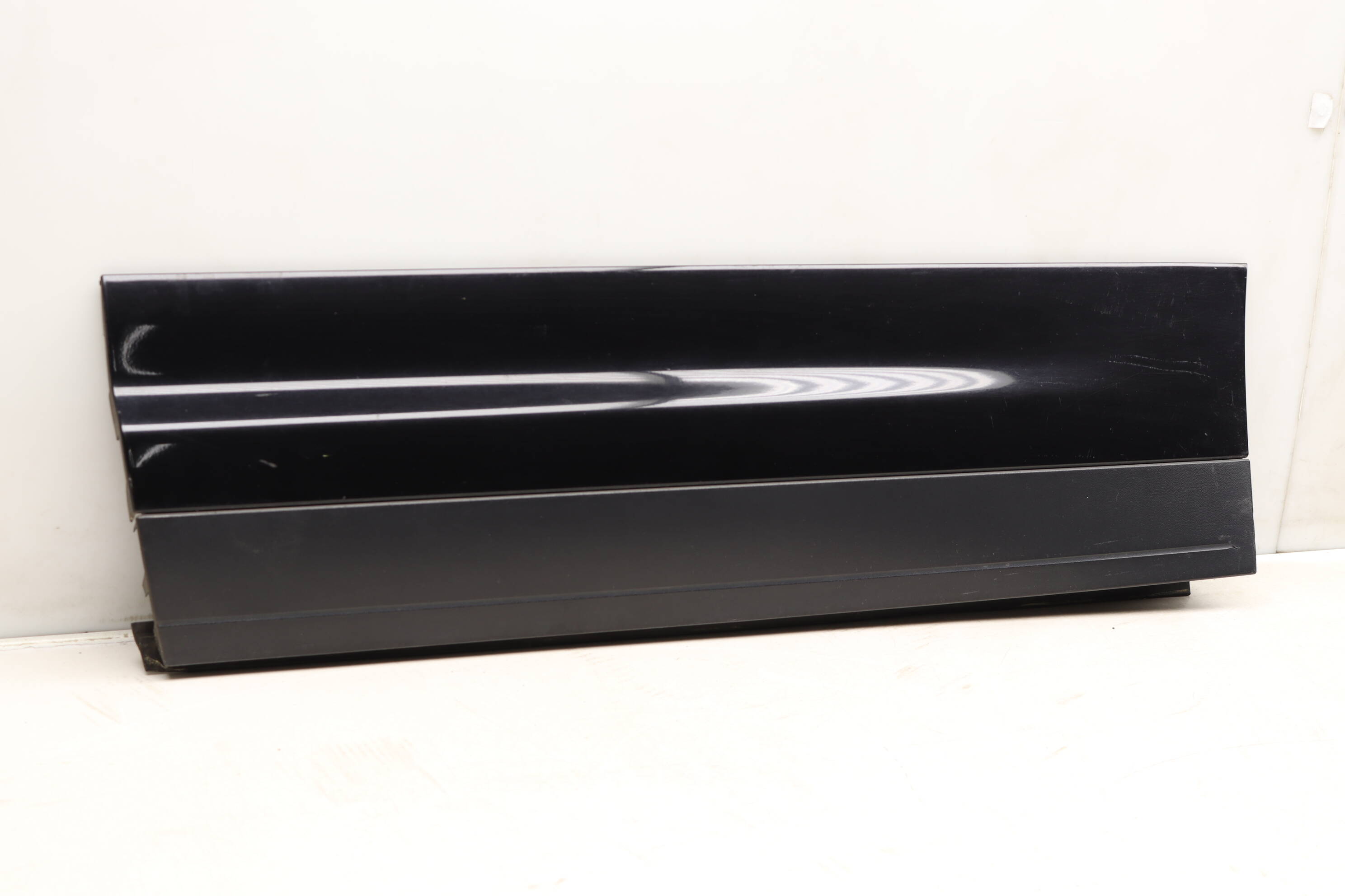 Lower Door Molding / Blade 7P5837787G