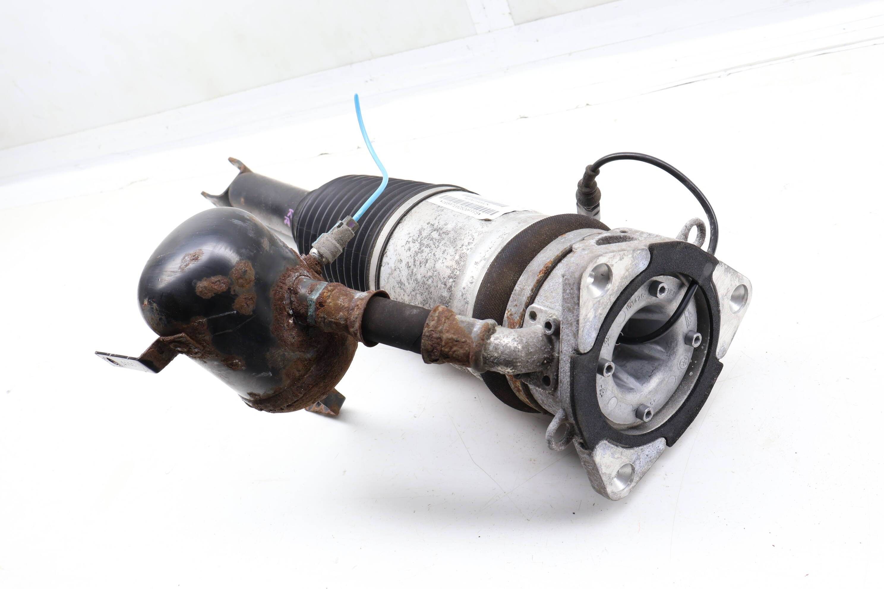 Air Ride Strut / Shock 4E0616002N
