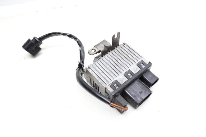Radiator Cooling Fan Control Module 8E0959501L main product photo